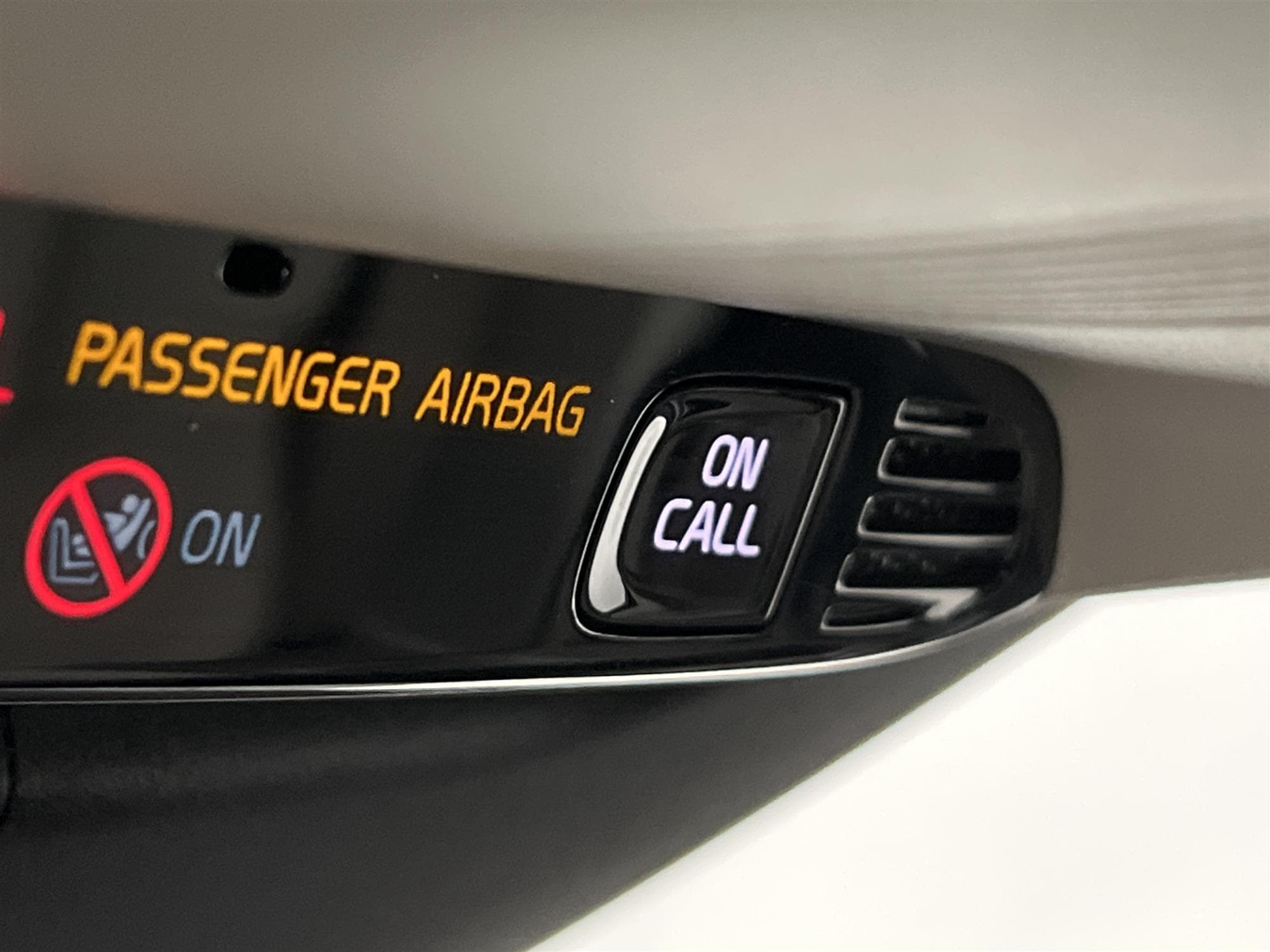 Volvo V90 D3 AWD 150hk Momentum Advanced VOC D-Värm Drag
