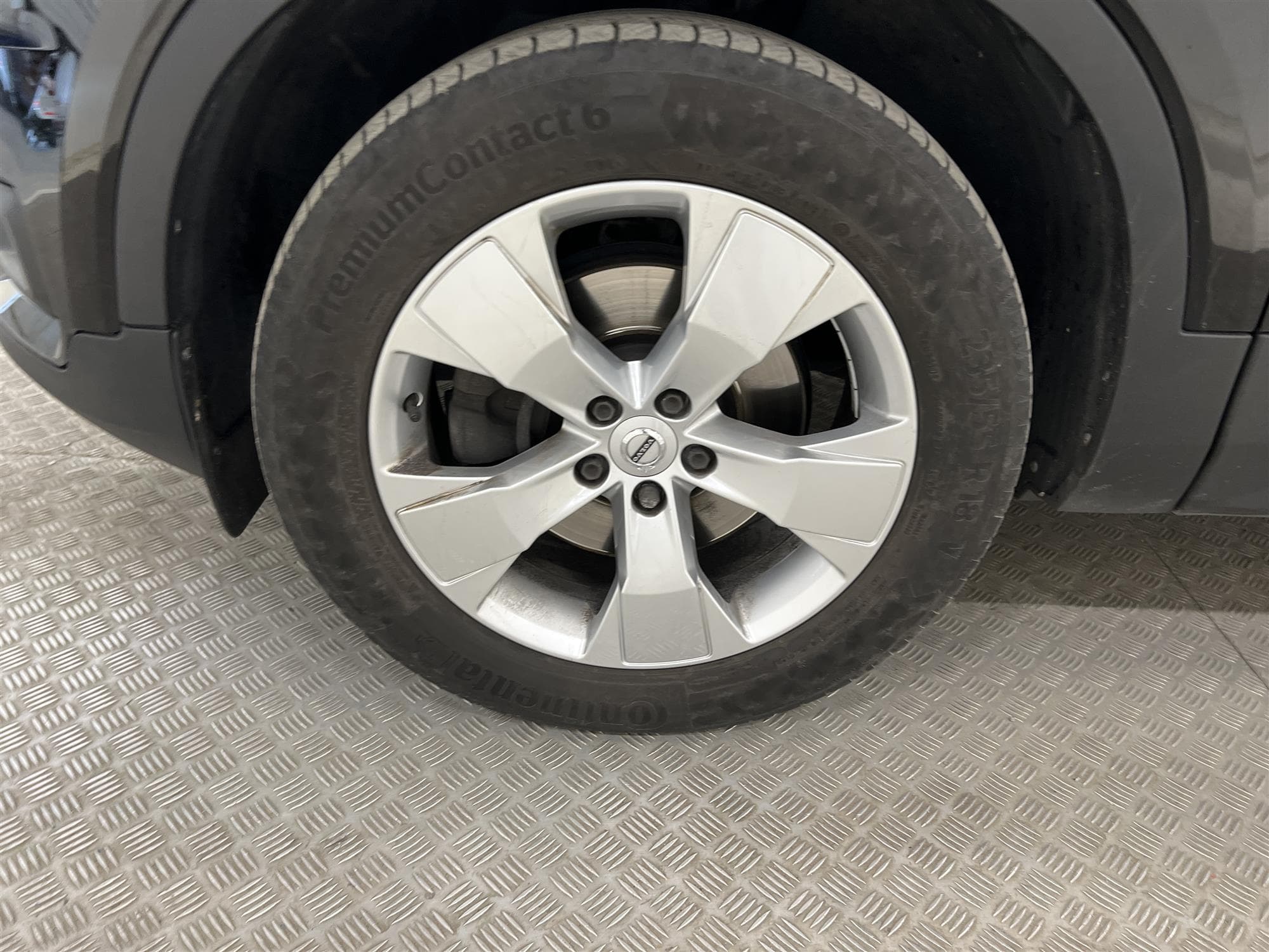 Volvo XC40 T5 AWD 247hk Voc B-Värm Drag B-Kamera Navi BLIS