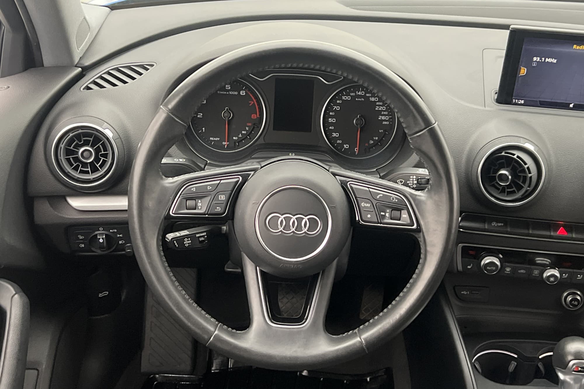 Audi A3 Sedan 35 TFSI 150hk Proline Audi-Sound Sensorer