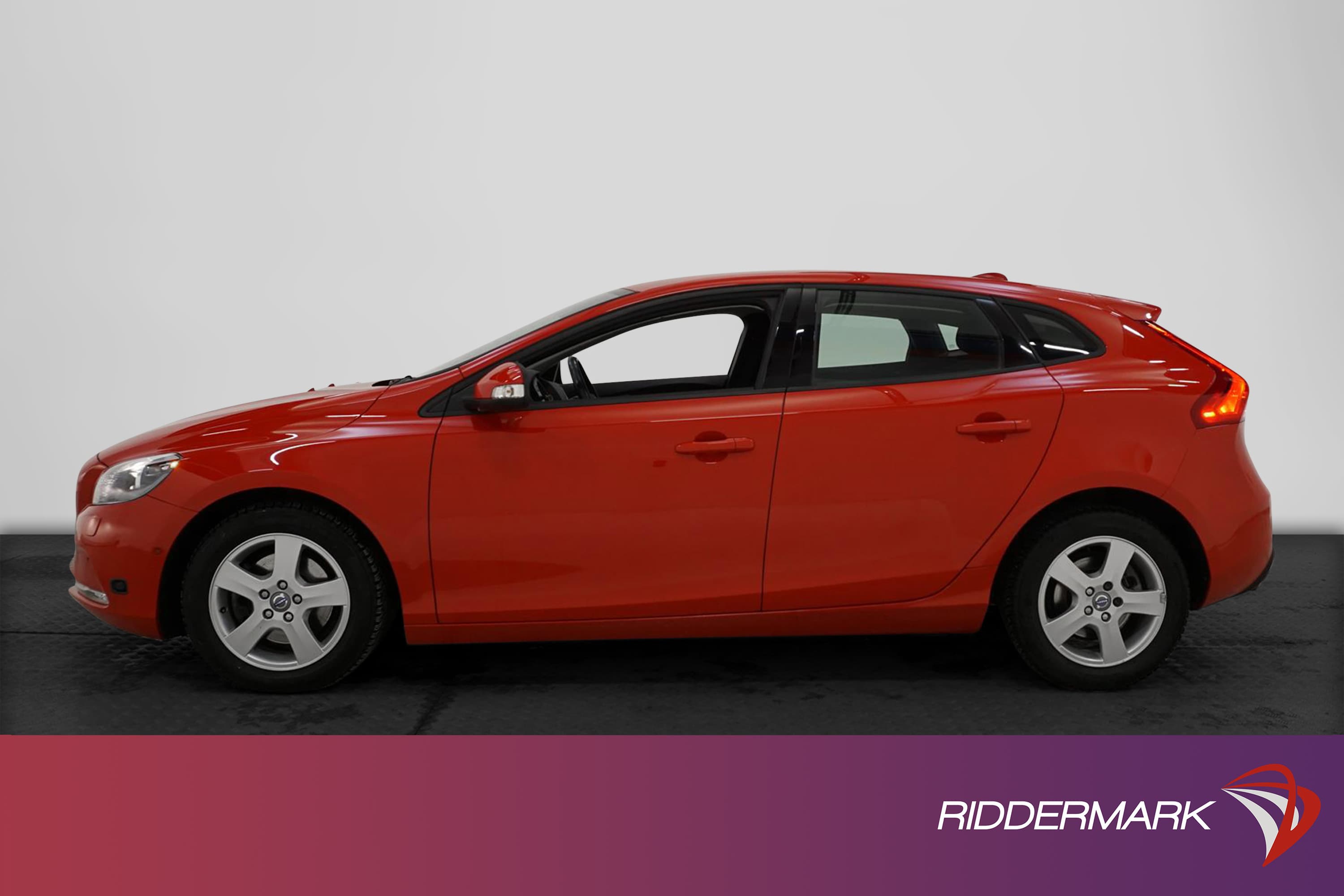 Volvo V40 T3 150hk  1 Brukare Välservad Ny K-Rem B-Kam PDC
