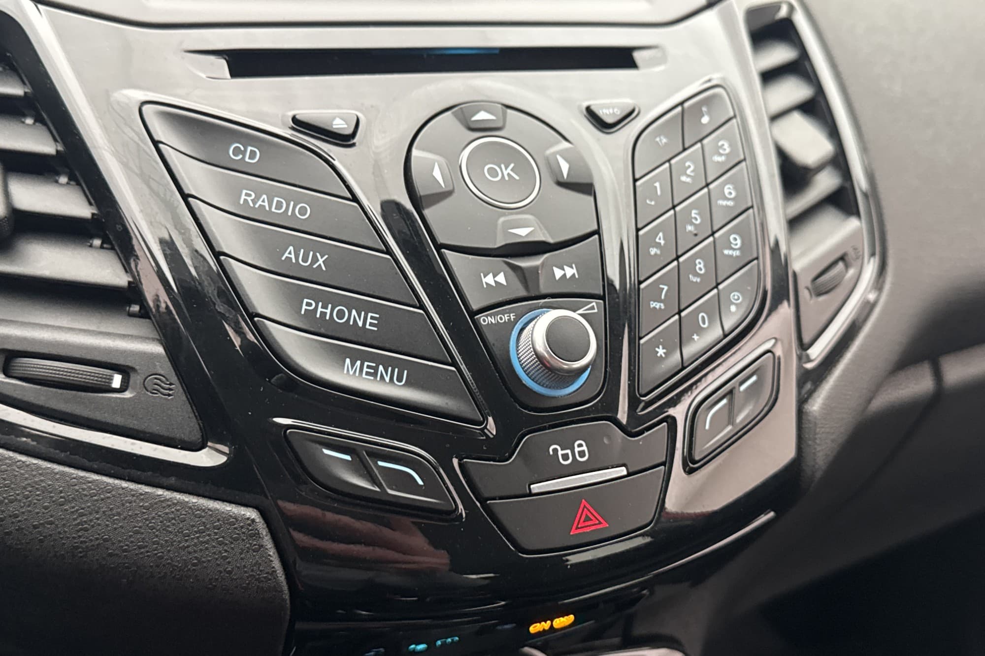 Ford Fiesta 1.0 Manuell 80hk Titanium Bluetooth