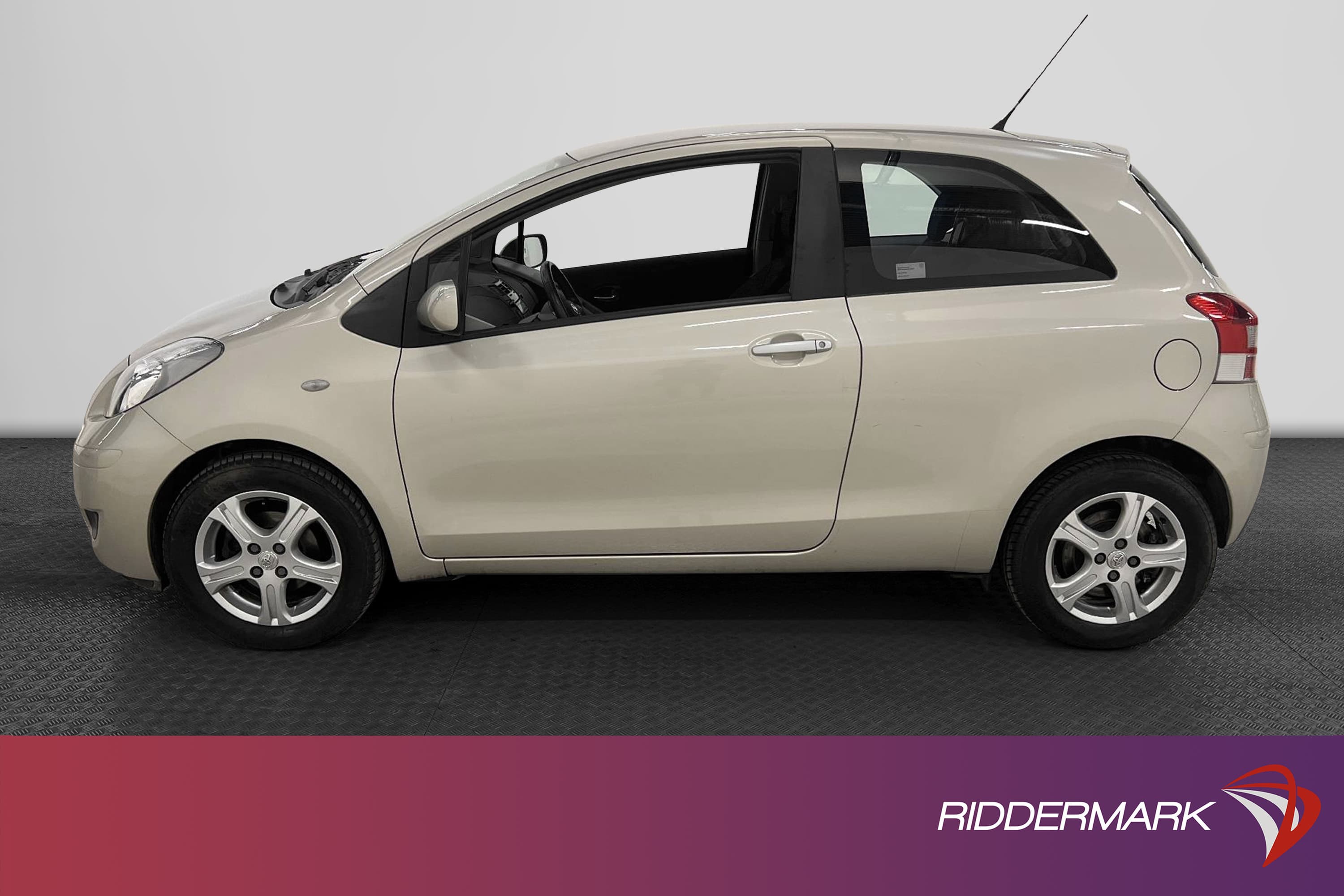 Toyota Yaris 1.33 VVT-i 99hk 558kr Skatt