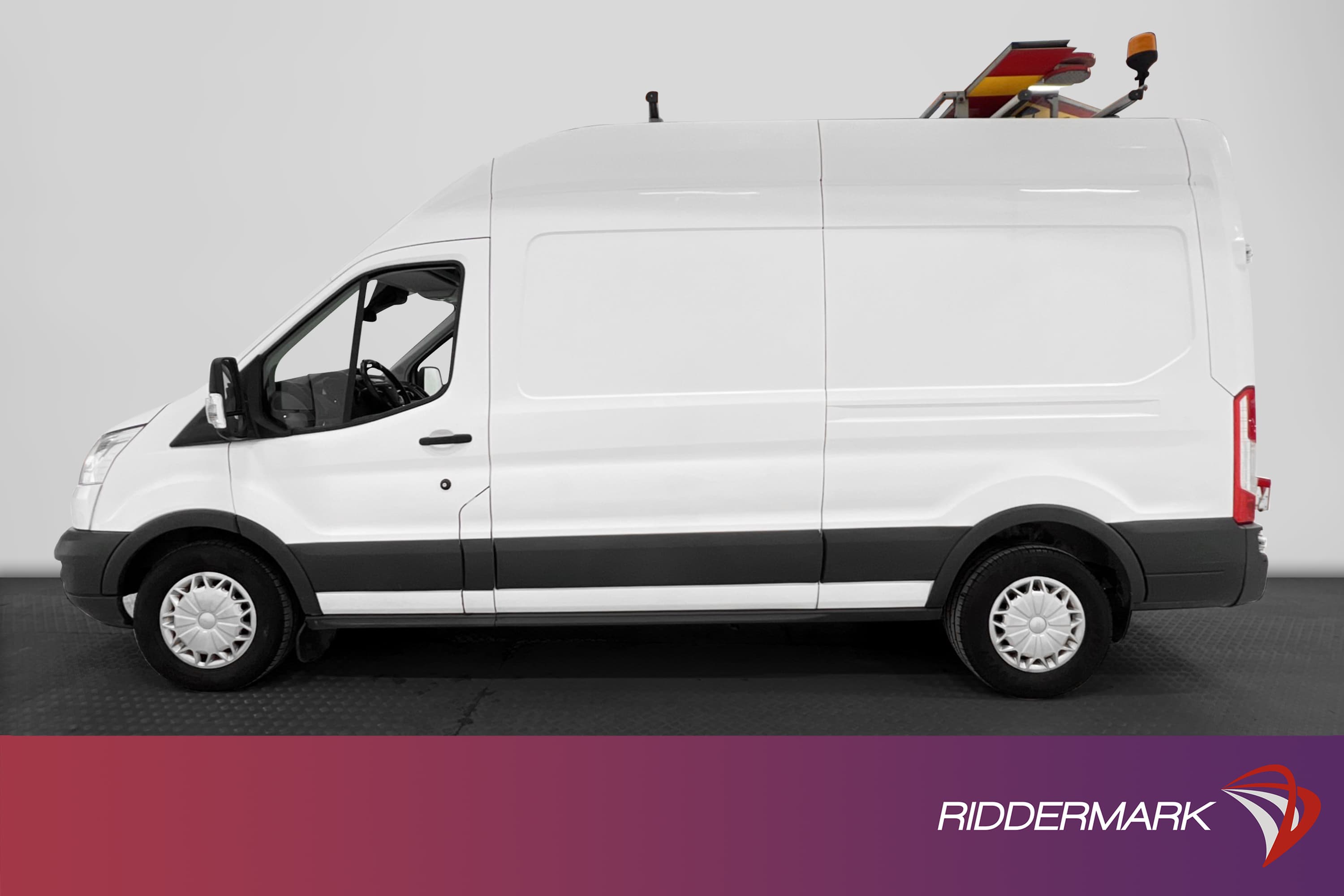 Ford Transit 350 L2H2 2.2TDCi Värmare Dragkrok PDC V-Inredd
