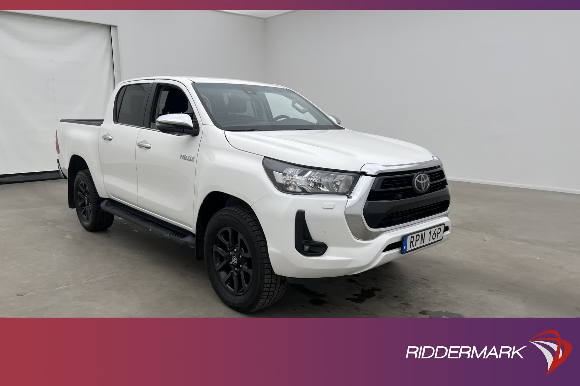 Toyota Hilux Hero 2.8 4WD M/K-Värm Drag B-Kamera Diff Moms