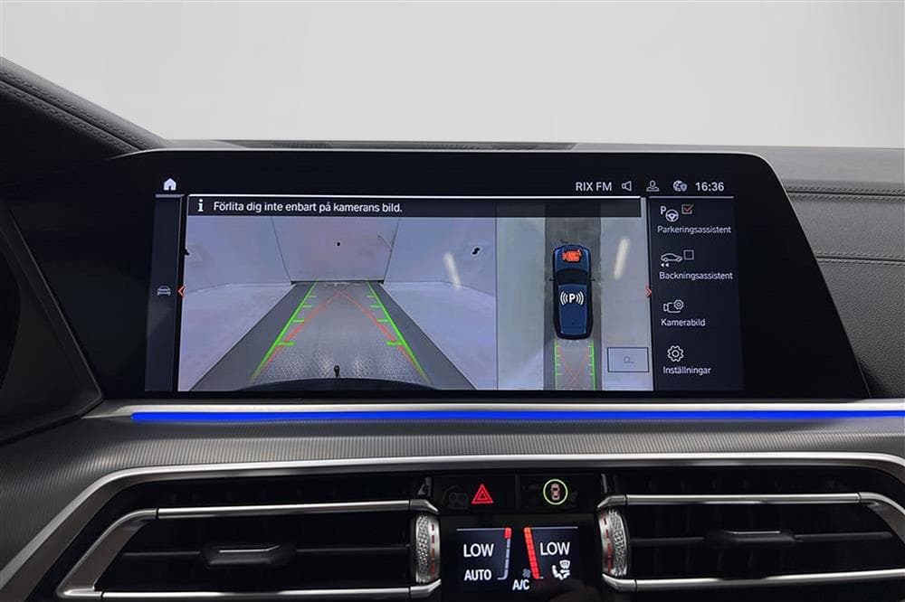 BMW X5 xDrive30d 286hk MHEV Innovation 360 Harman Pano interiör