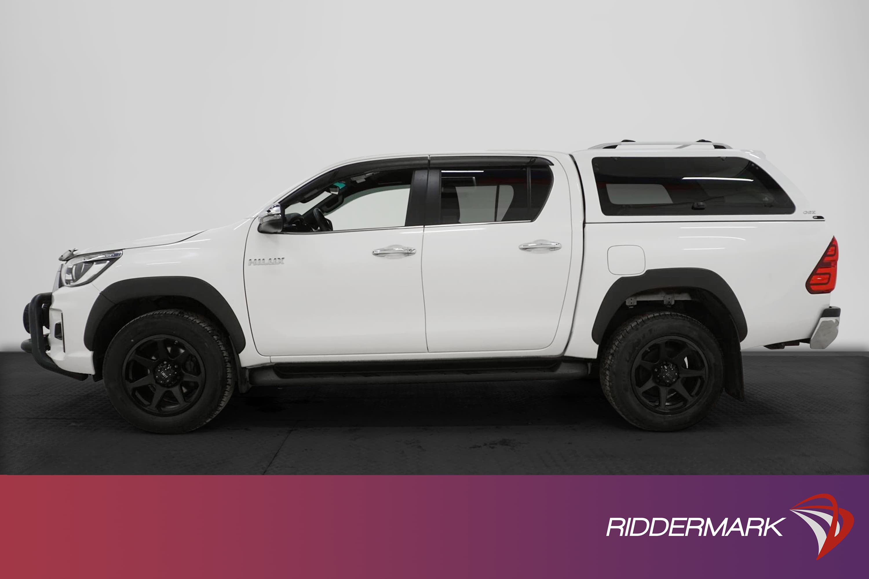 Toyota Hilux Ultimate 2.4 Aut Breddare Drag Värmare Moms