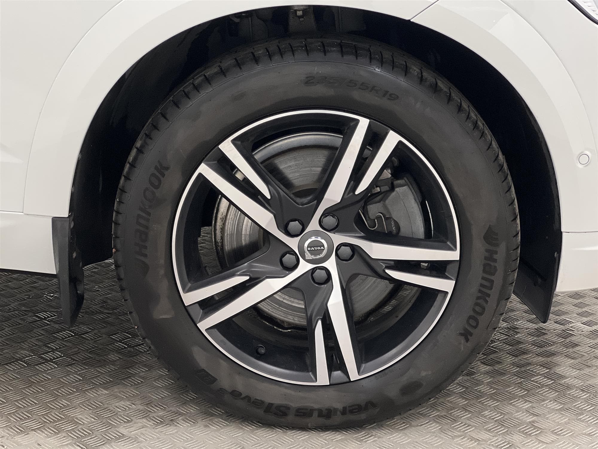 Volvo XC60 T5 250hk AWD R-Design P-Värm Navi B-Kam VoC H/Kinteriör