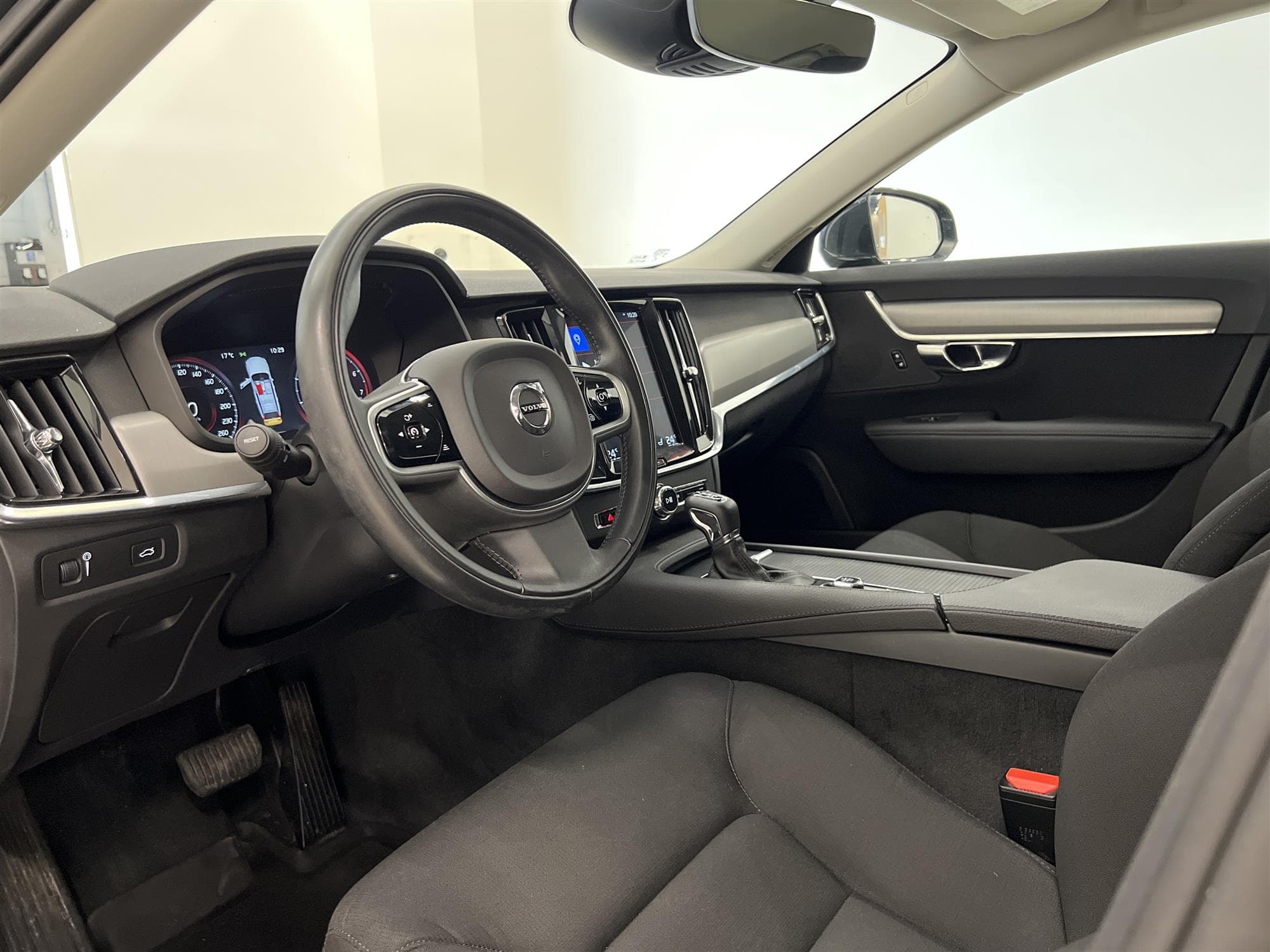 Volvo V90 T4 190hk Advanced VOC Värmare Carplay 0,74l/mil