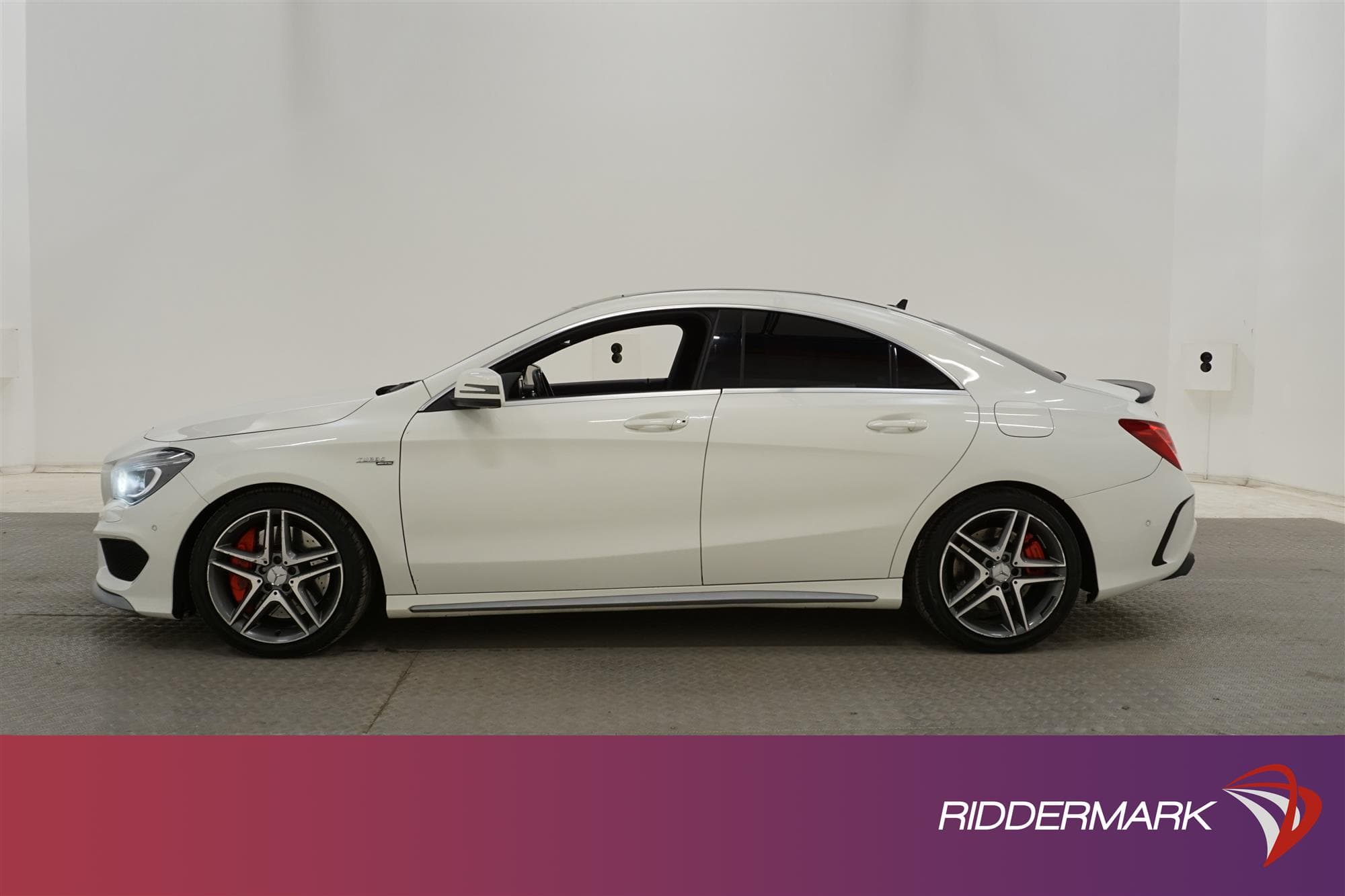 Mercedes-Benz CLA 45 AMG 4M 360hk Pano Skinn B-kam Välservad