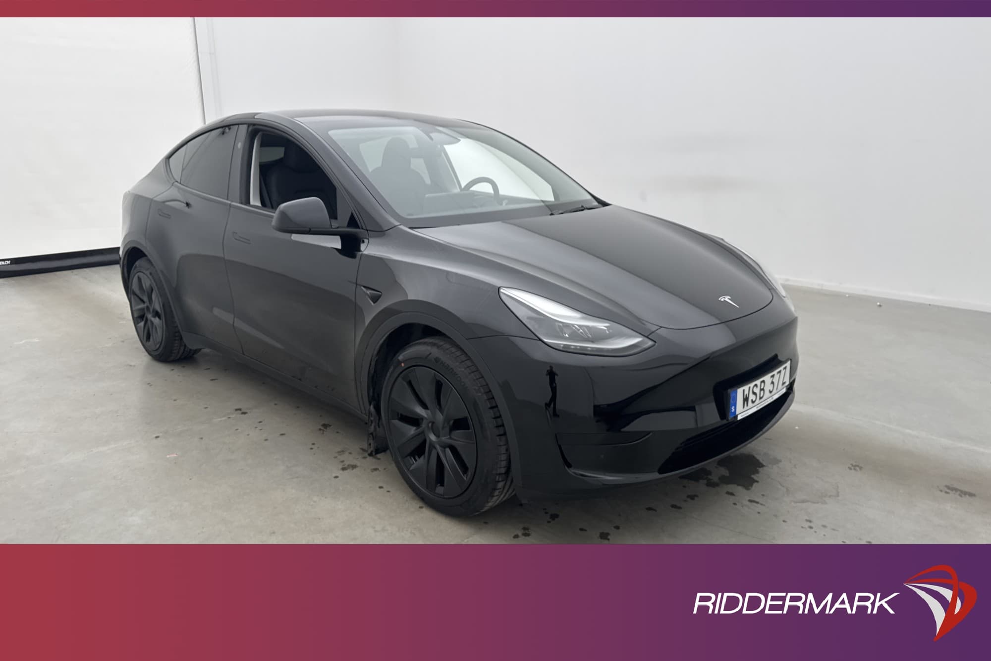 Tesla Model Y Standard Range RWD Svensksåld Dragkrok AP