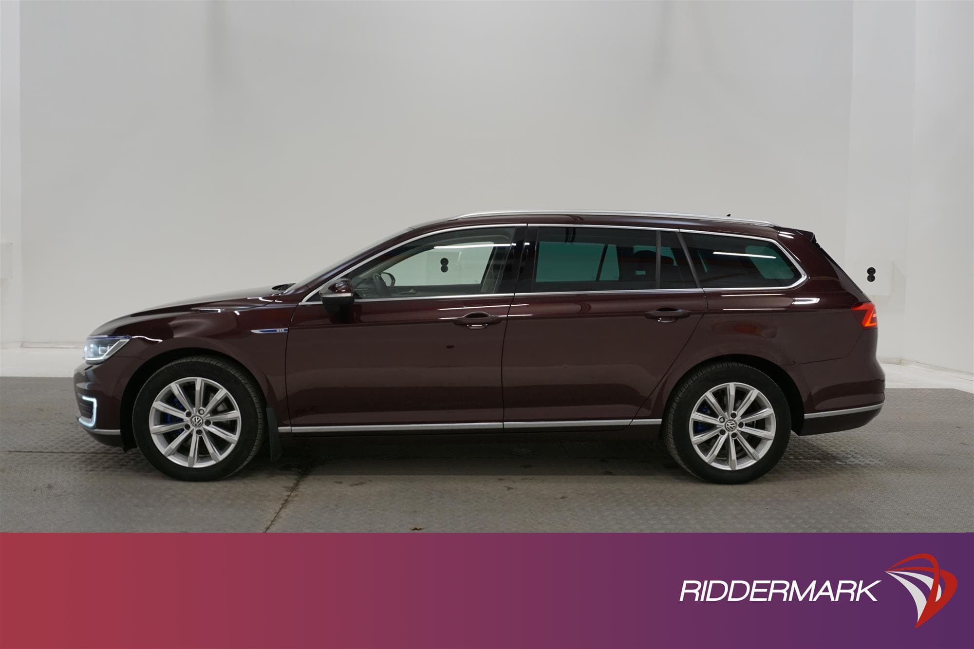 Volkswagen Passat GTE 218hk