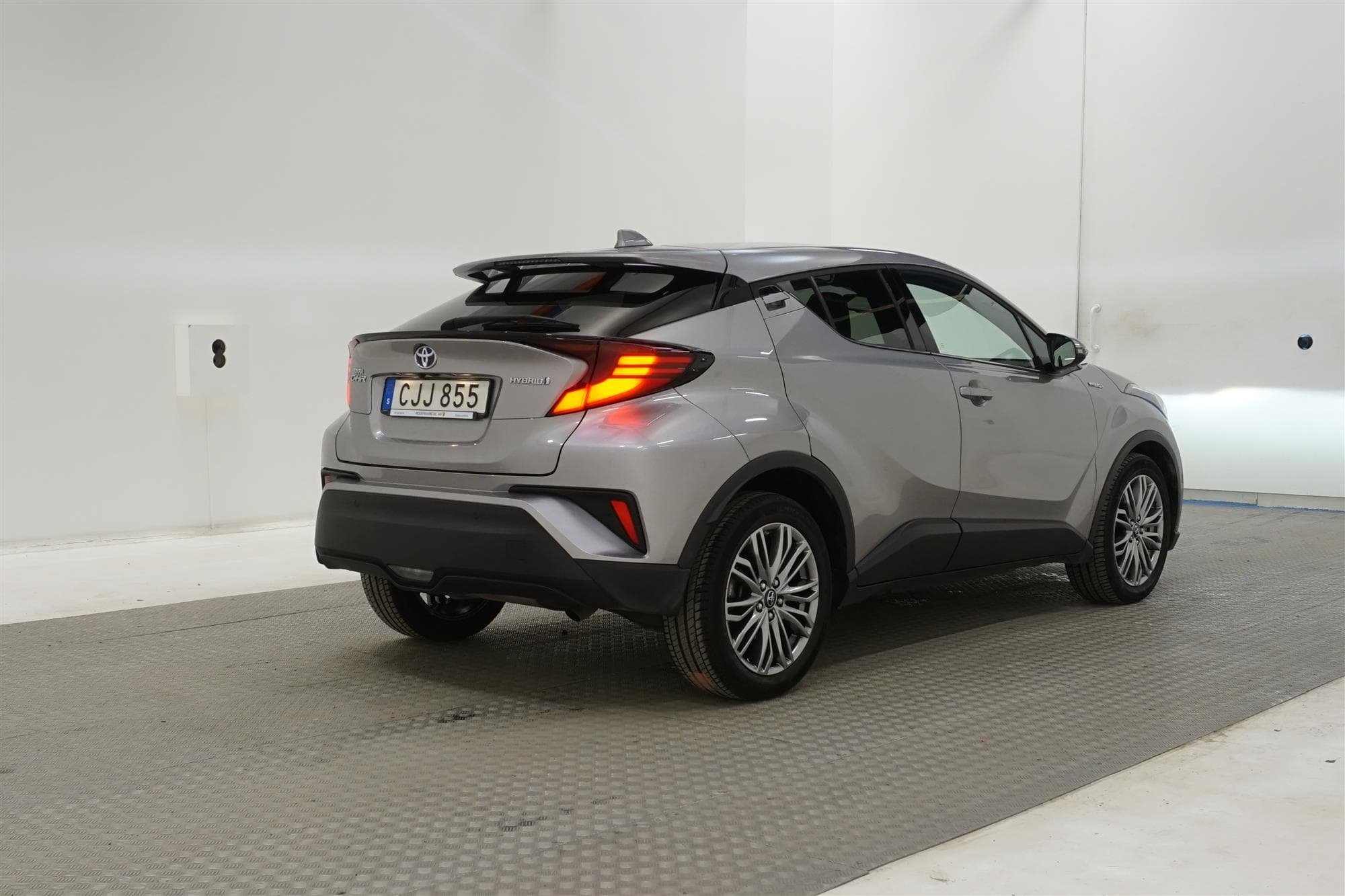Toyota C-HR Hybrid 122hk Executive JBL Skinn B-Kam 0,38L/mil