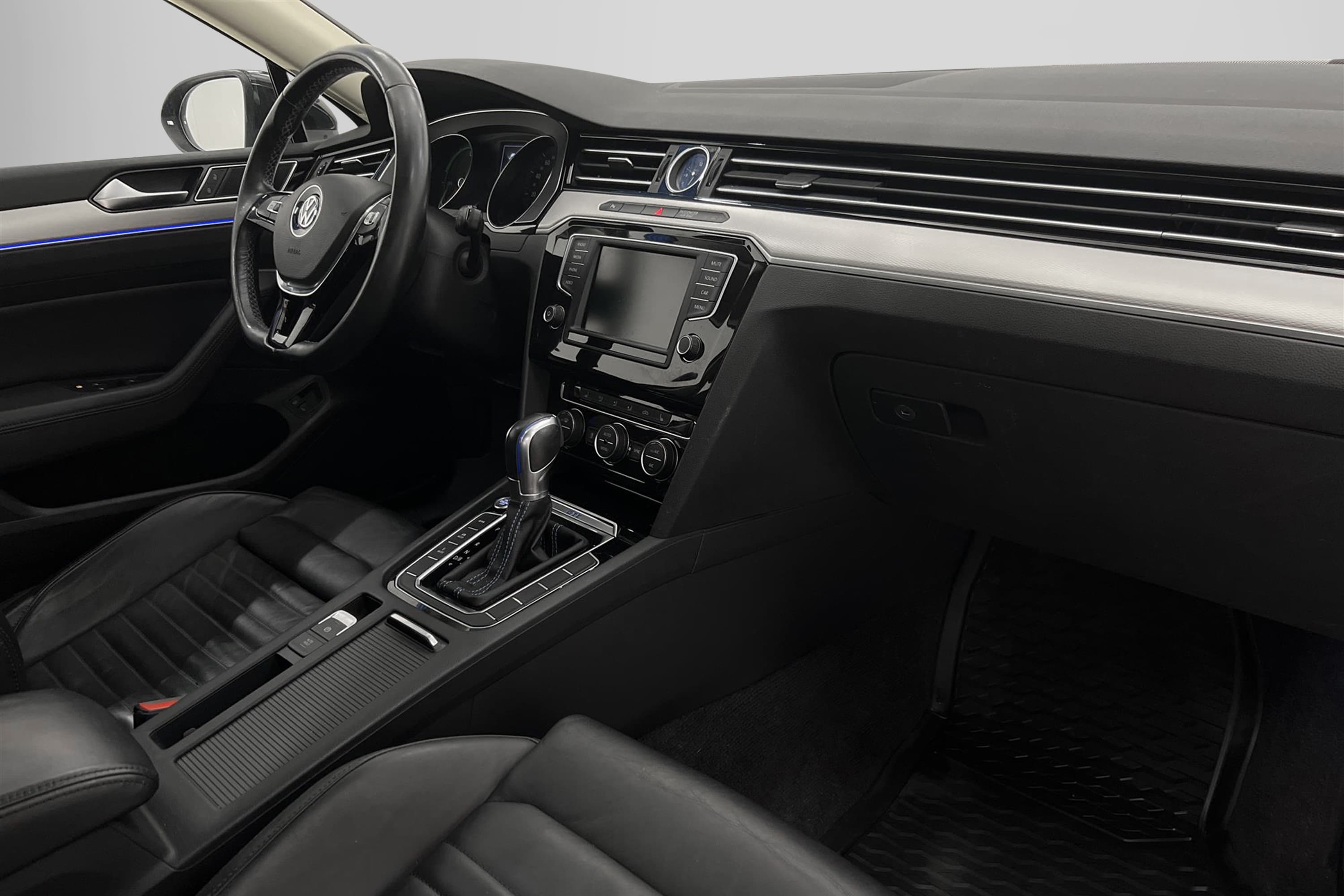 Volkswagen Passat GTE 218hk Executive Värmare Drag Kamera