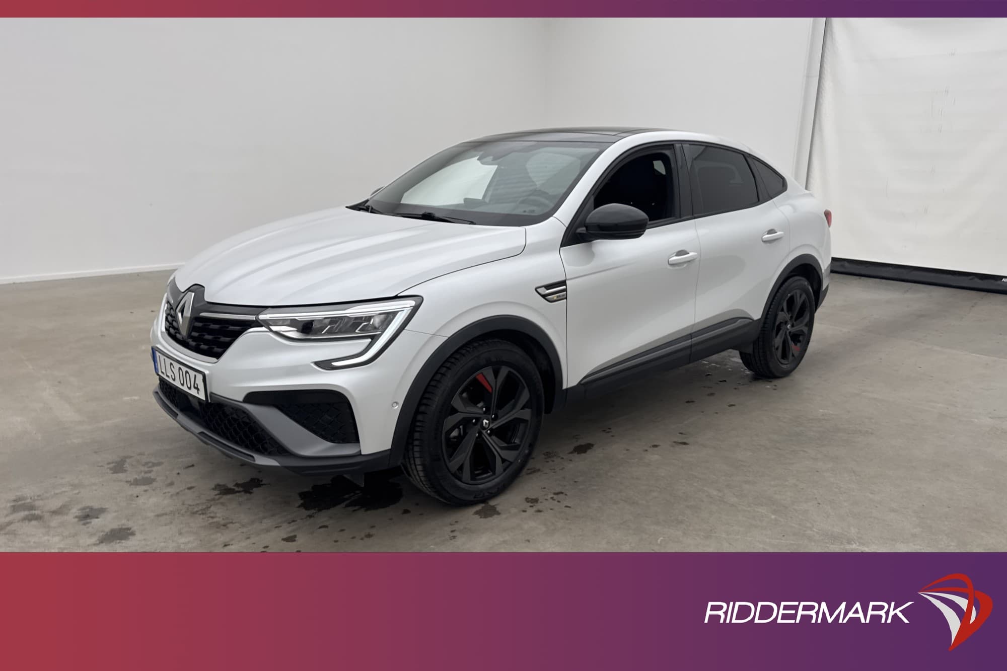 Renault Arkana E-TECH R.S.Line Pano 360° Rattvärme Adaptiv