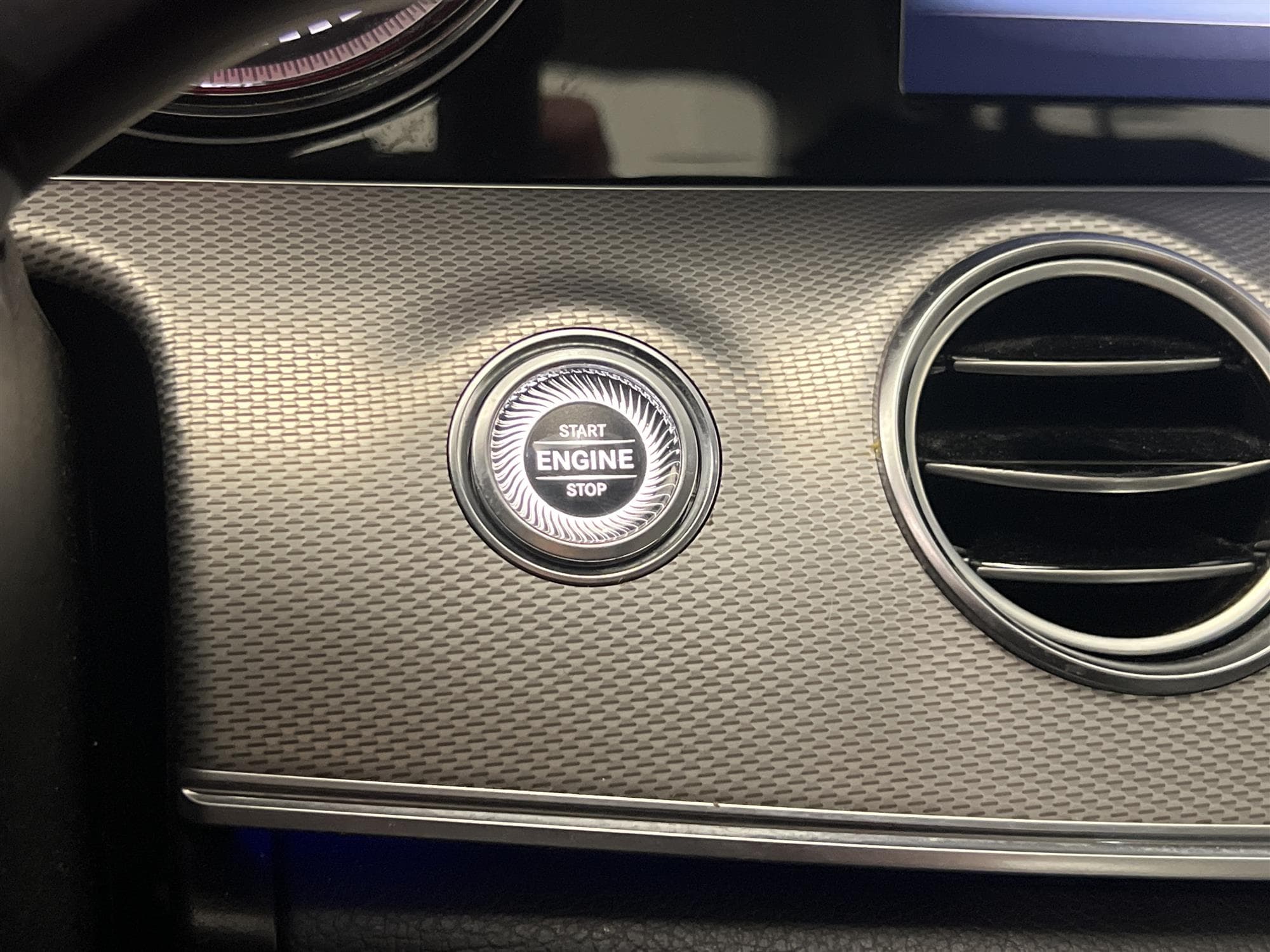 Mercedes-Benz E 220 d 4Matic Navi Backkamera PDC 0.47l/mil