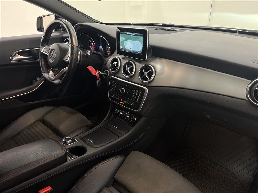 Mercedes-Benz CLA 200d AMG Navi Skinn/Alcantara 0,39l/milinteriör