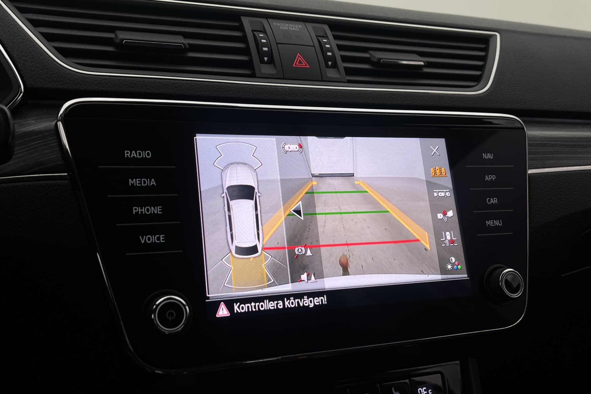 Skoda Superb iV Kombi 1.4 Plug-in Style Cockpit P-Värm Drag