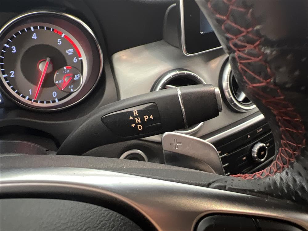 Mercedes-Benz CLA 200d AMG Navi Skinn/Alcantara 0,39l/milinteriör