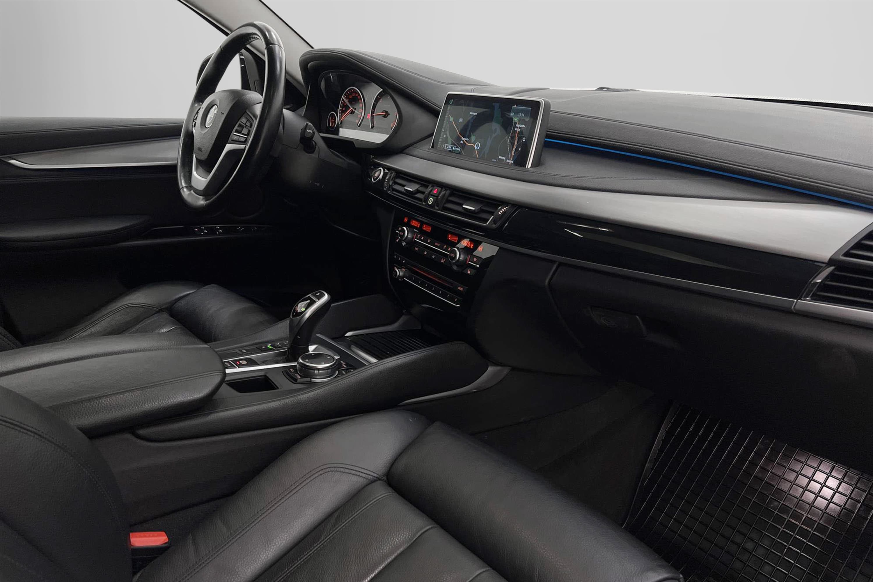 BMW X6 xDrive40d 313hk Taklucka Navi H/K Dragkrok HUD D-Värm