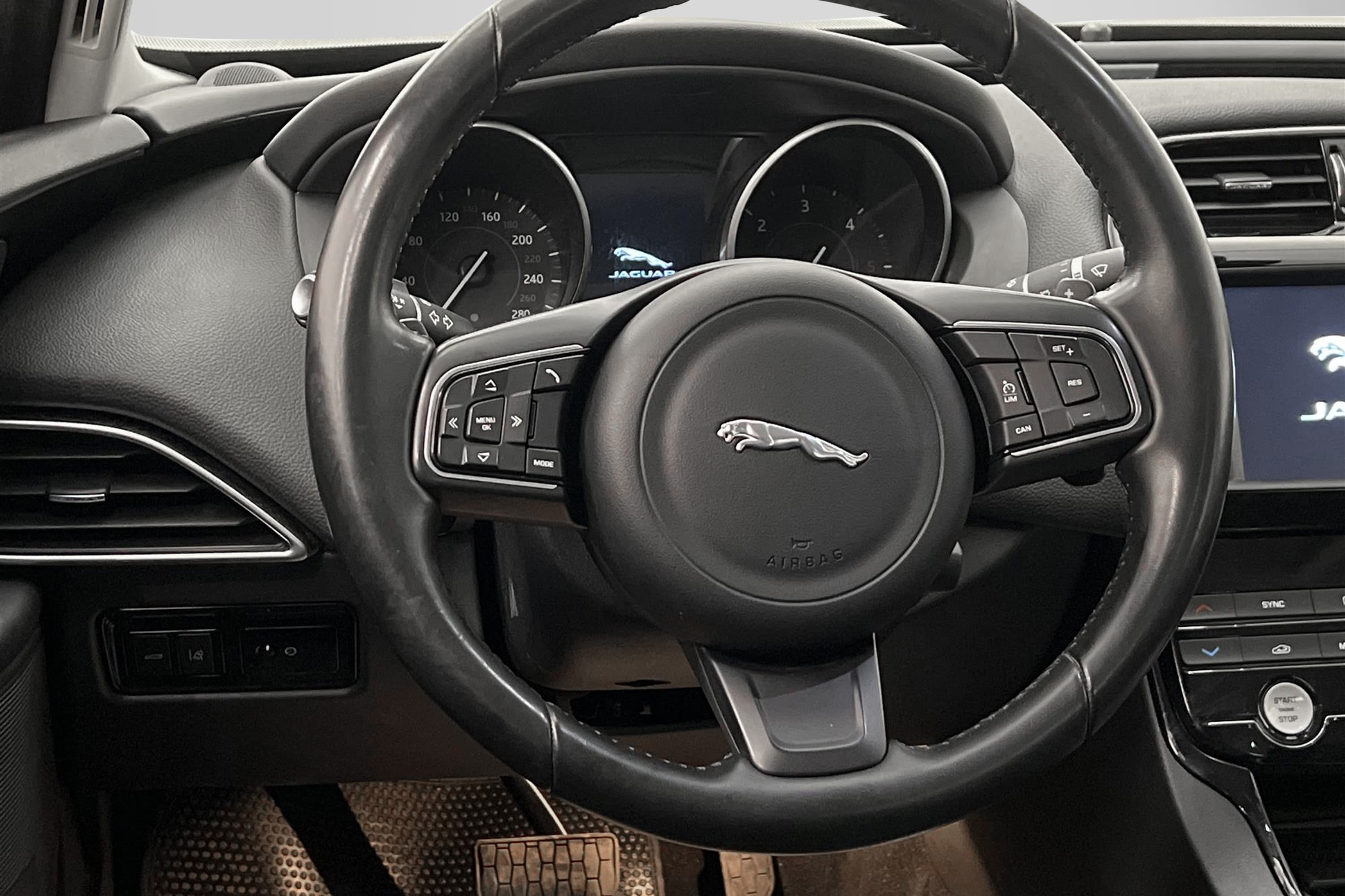 Jaguar XE 20d 180hk Sensorer Välservad 0,42l/mil 