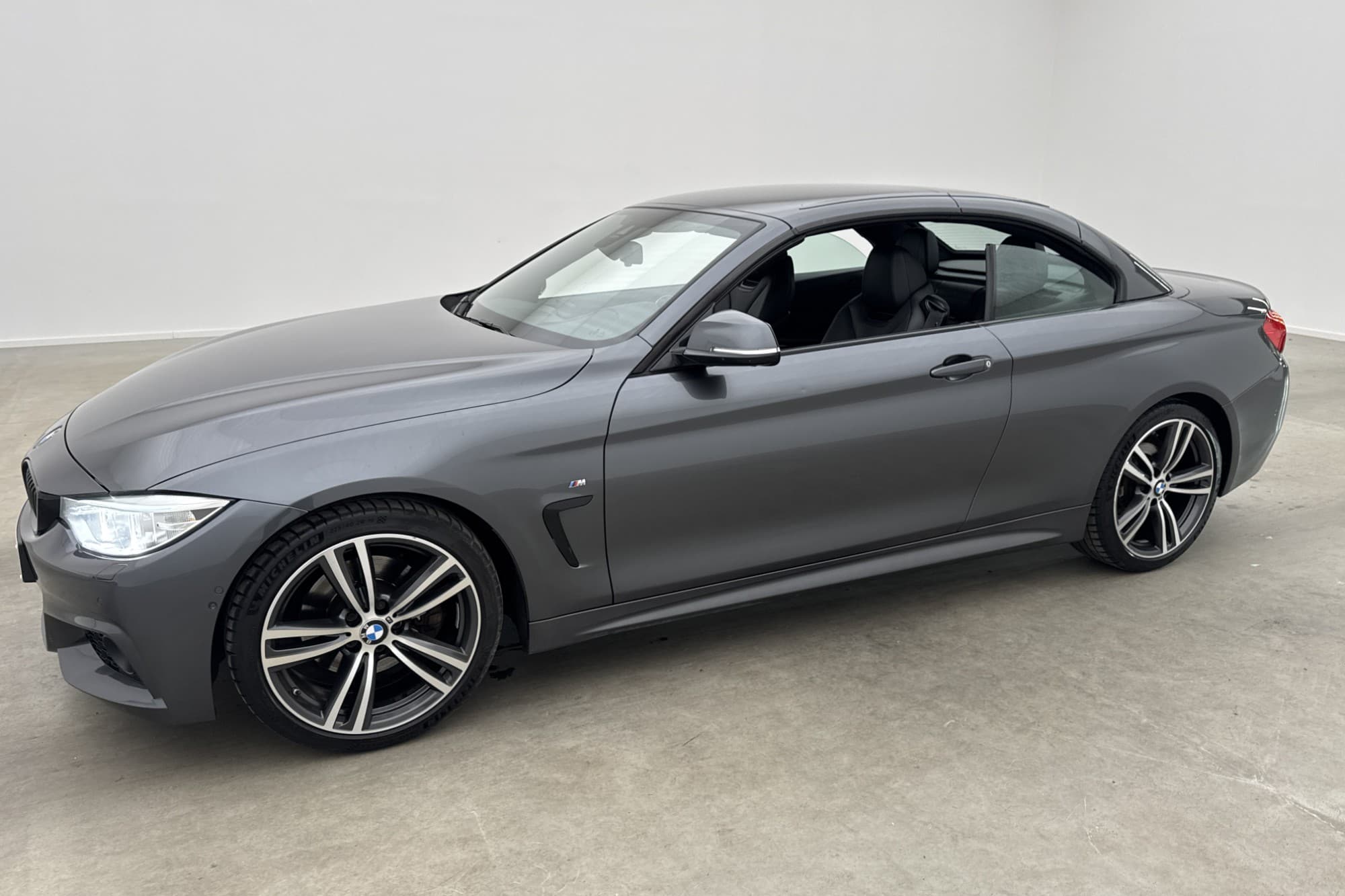 BMW 428 i Convertible 245hk M Sport Navi Kamera Skinn Drag
