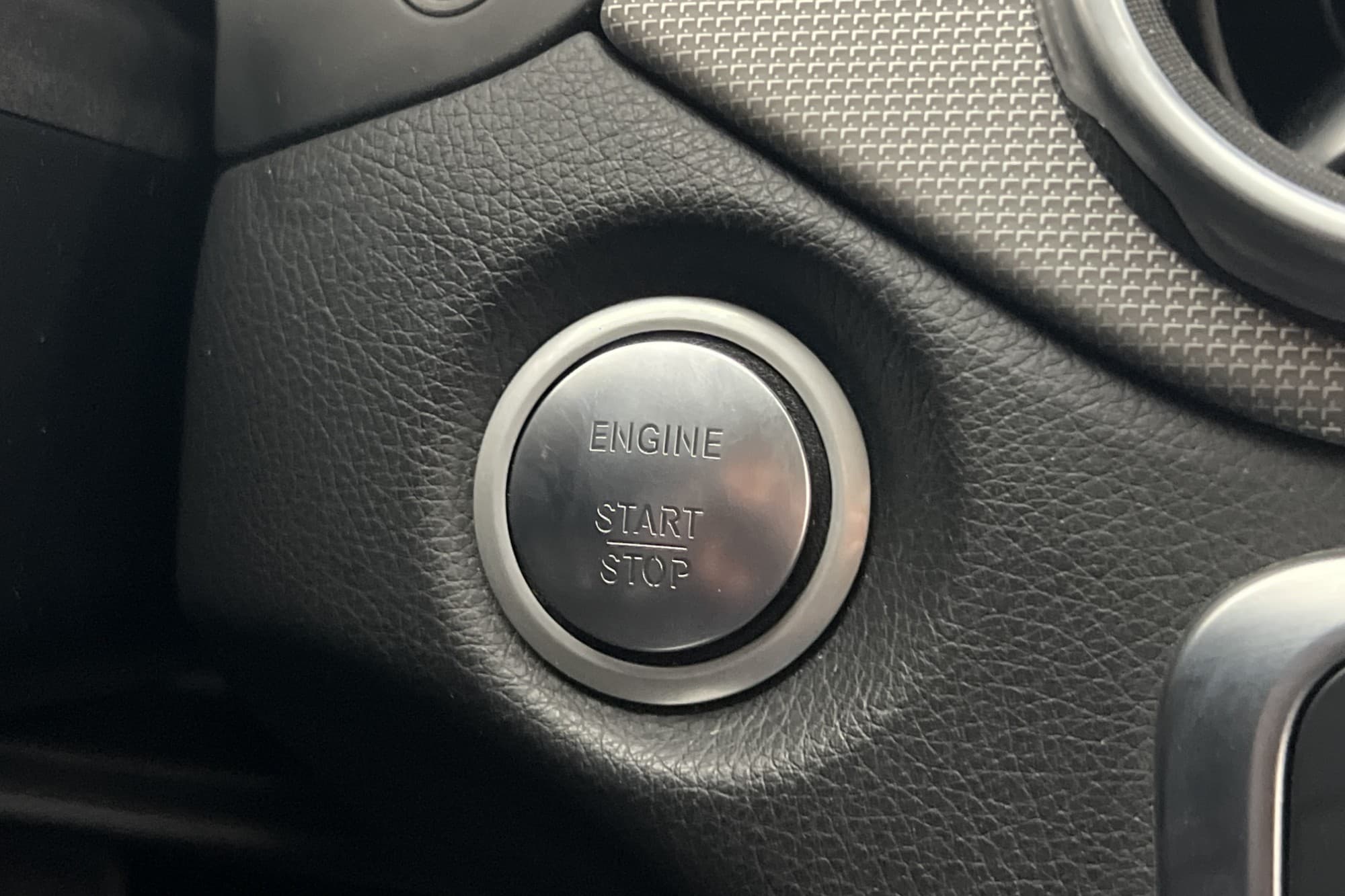 Mercedes-Benz GLA 200 d 136hk 4M D-Värmare Kamera Navi