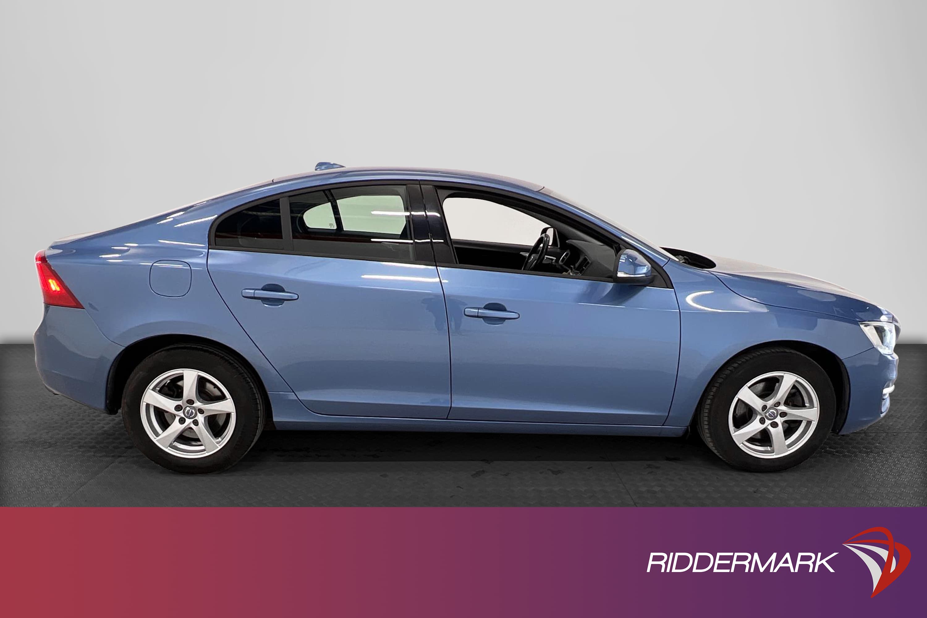Volvo S60 T3 152hk Bränslevärm Rattvärme Välservad 0,46L/mil