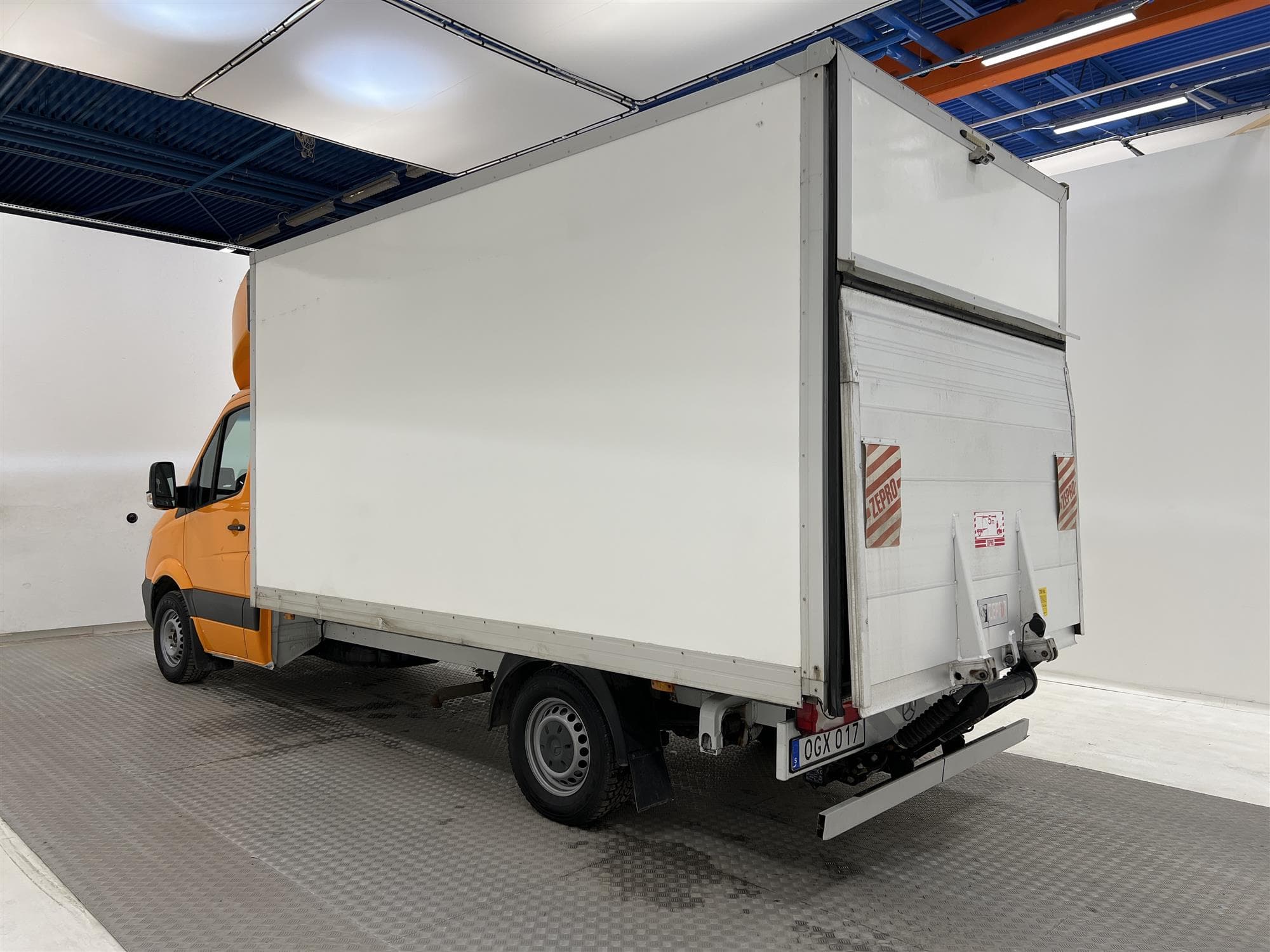 Mercedes-Benz Sprinter 316 Automat Bakgavel Värmare Moms