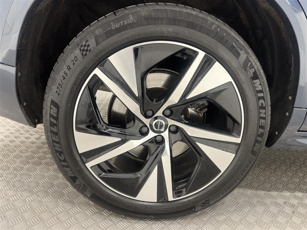 Volvo XC90 B5 AWD R-Design 7-sits D-värm GPS VOC 0,56l/mil