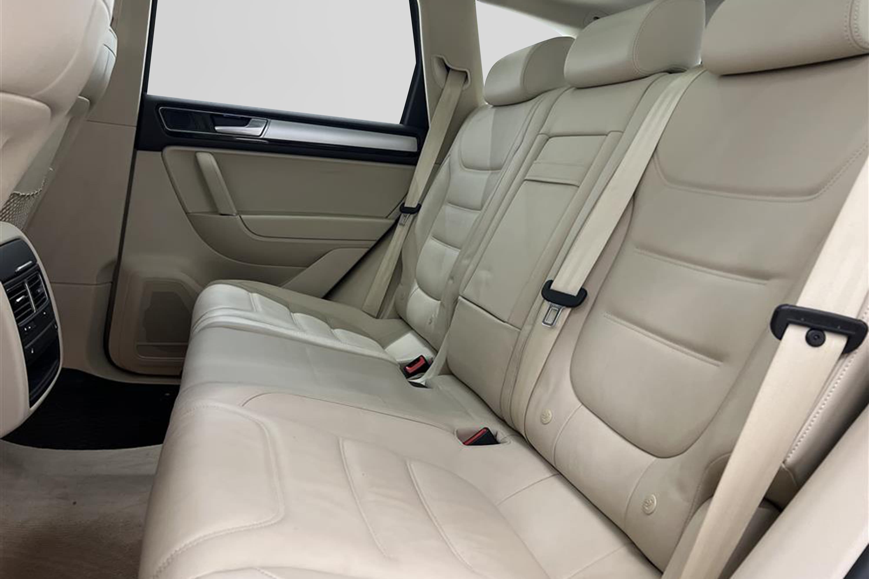 Volkswagen Touareg 3.0 262hk 4M Premium Pano 360° Drag Dvärm