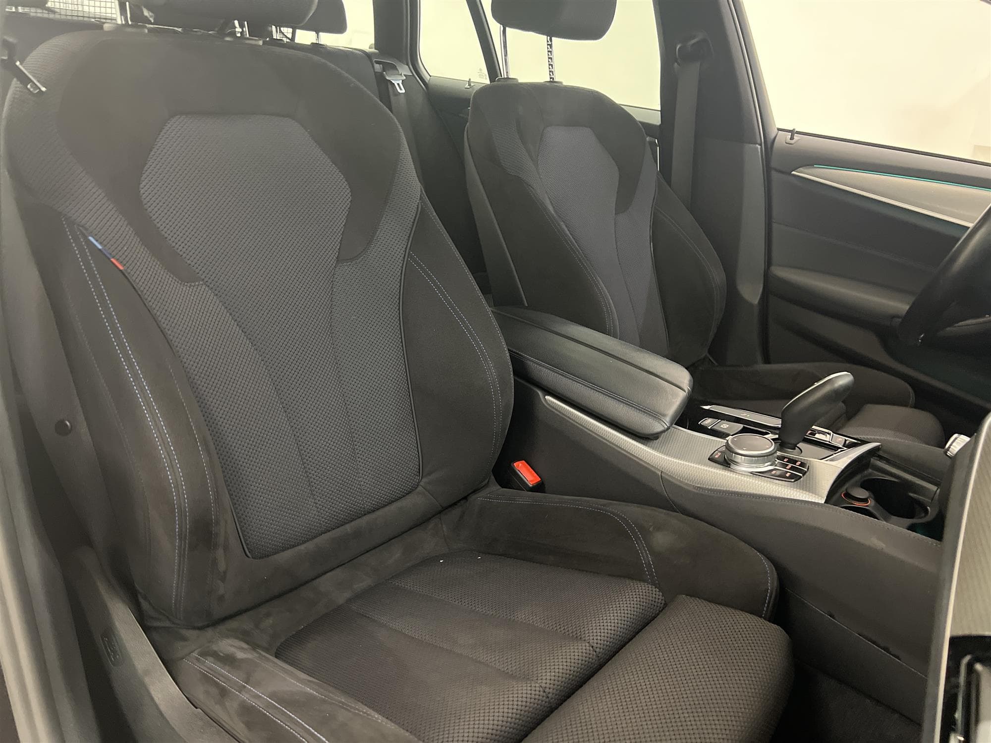BMW 520d xDrive 190hk M Sport 1 Bruk MOMS Navi Drag D-Värm