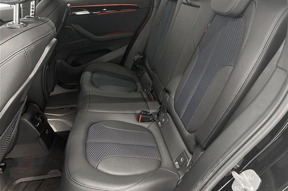 BMW X1 xDrive 20d 190hk M-Sport B-kamera HiFi Navi HUD interiör