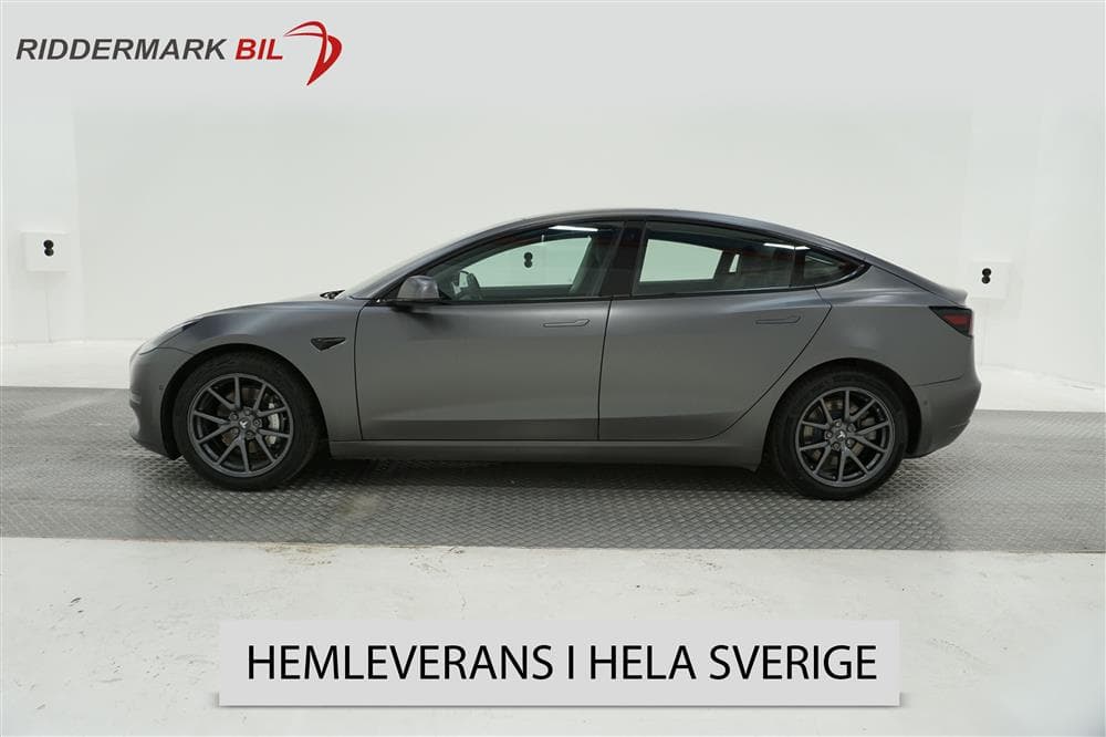 Tesla Model 3 Long Range AWD 440hk Svensksåld 
