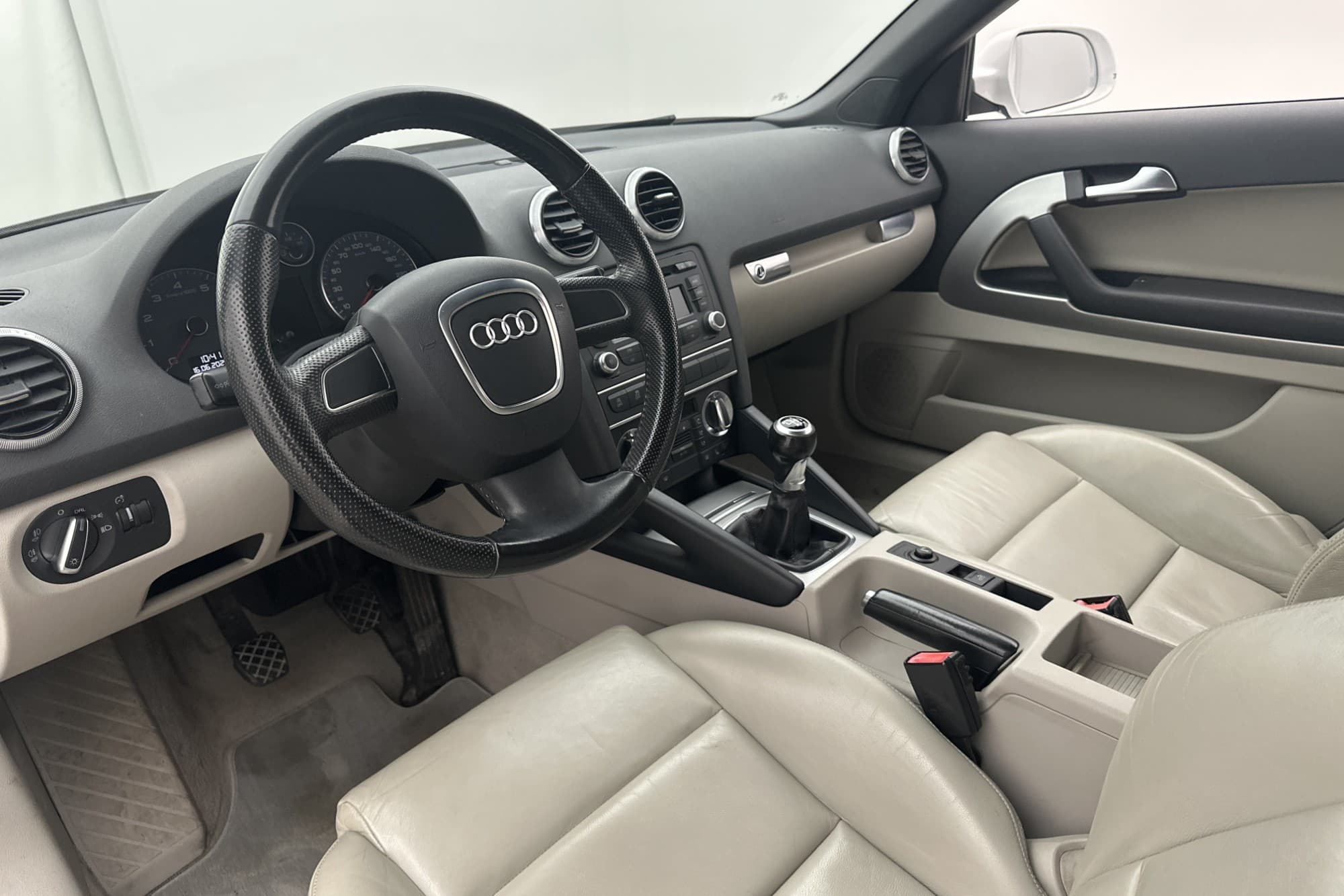 Audi A3 Cabriolet 1.2 TFSI 105hk Comfort Skinn 20" Fälgar