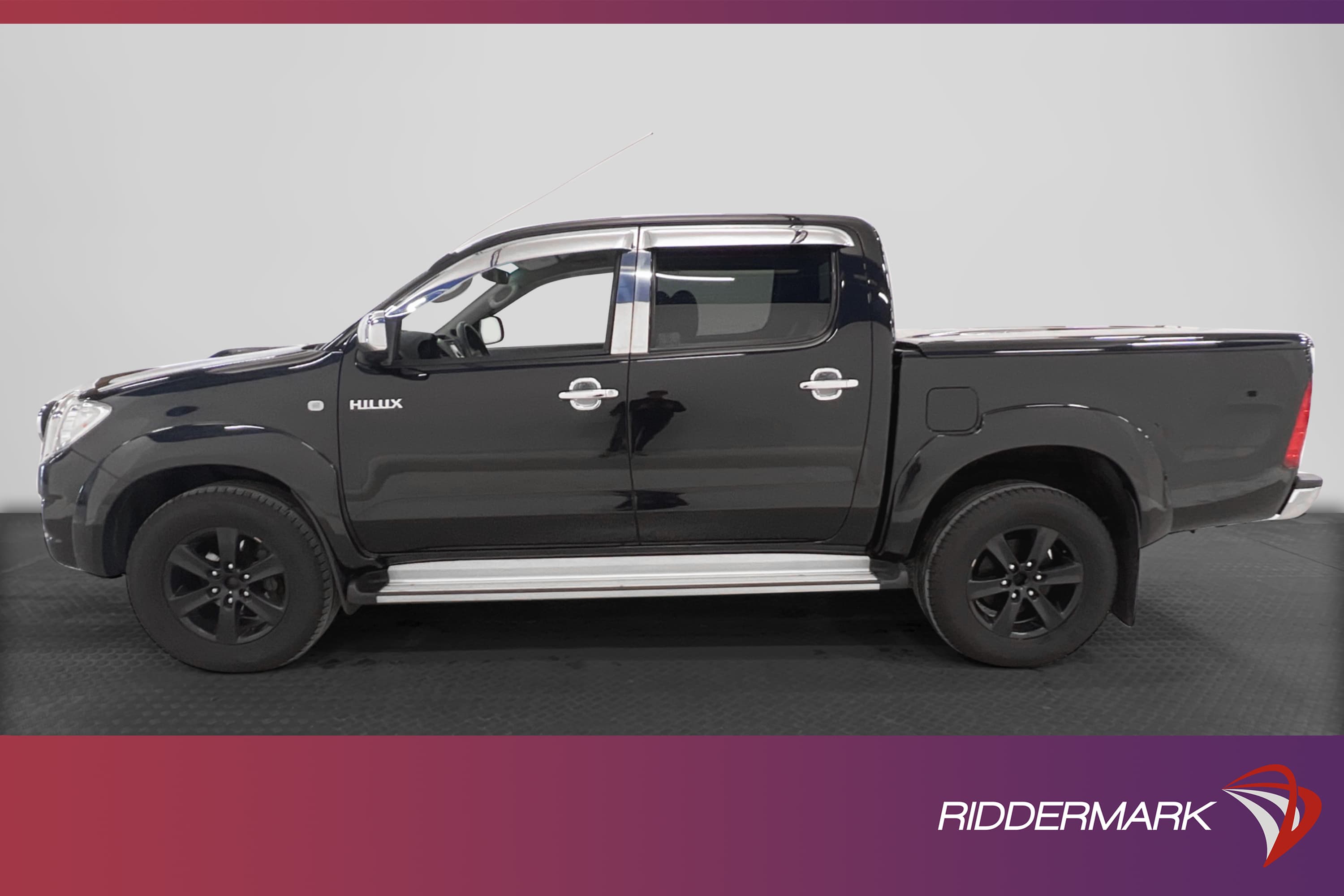 Toyota Hilux 3.0D 4x4 171hk Värmare Dragkrok Ny-Kamrem Moms