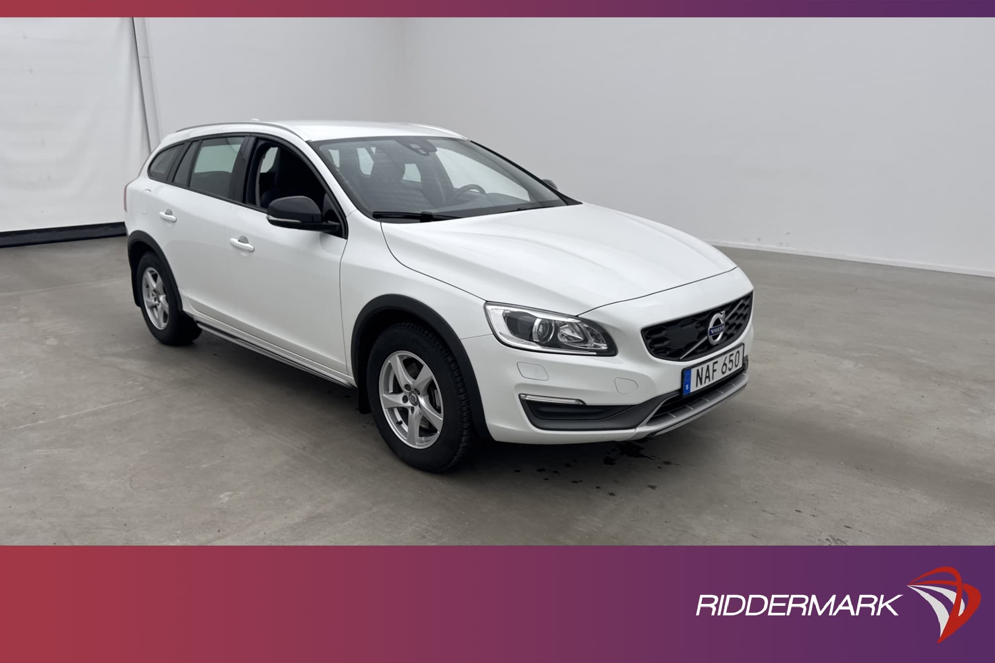Volvo V60 Cross Country D4 190hk AWD Momentum Värm VOC Drag