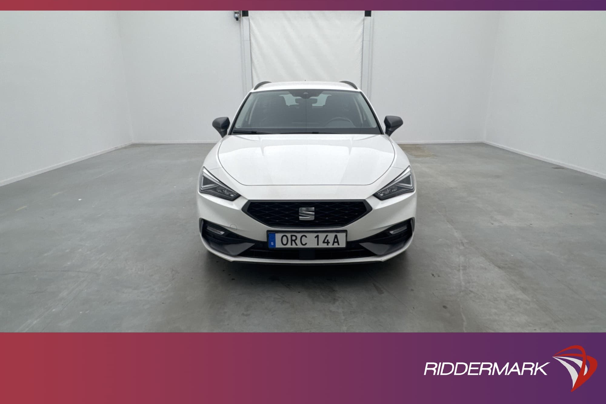 SEAT Leon ST e-Hybrid 204hk FR Cockpit Kamera CarPlay Drag