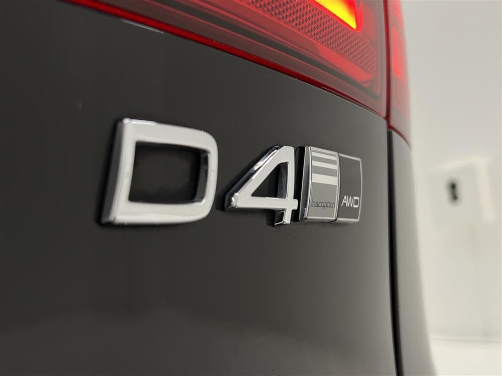 Volvo V90 D4 AWD 190hk Inscription VOC PDC Navi Drag Välserv