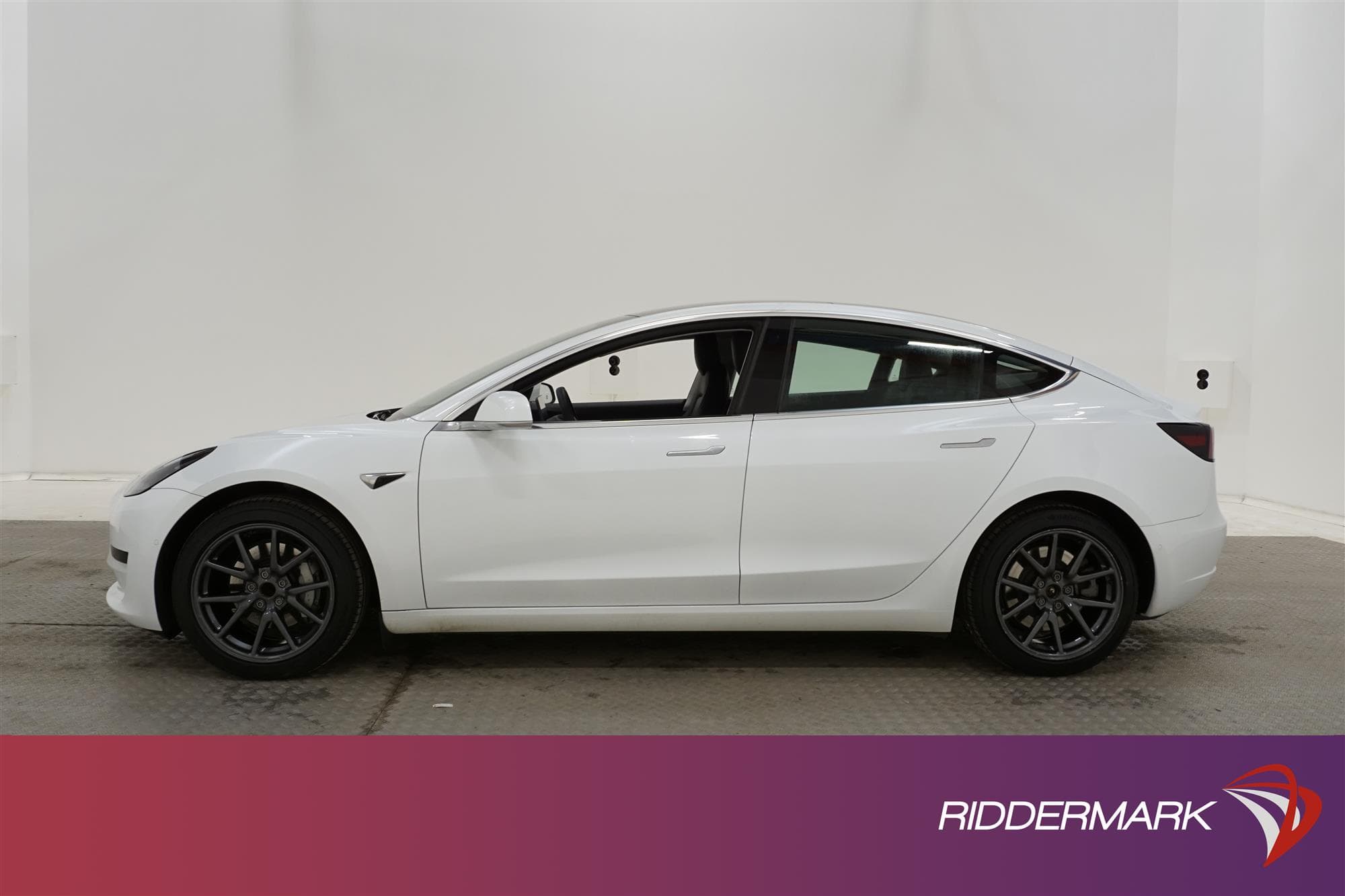 Tesla Model 3 Standard Range Plus 258hk