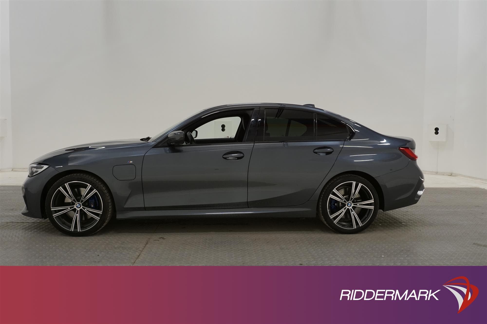 BMW 330e sedan 292hk