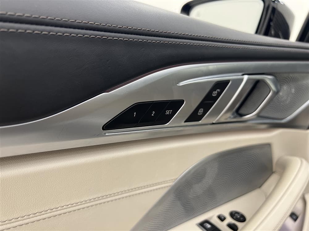 BMW M850i xDrive Coupé 530hk Carbon Core B&W 360° HUD
