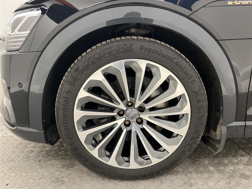 Audi e-tron 55 Quattro 408hk S-Line Drag Backkamera Moms