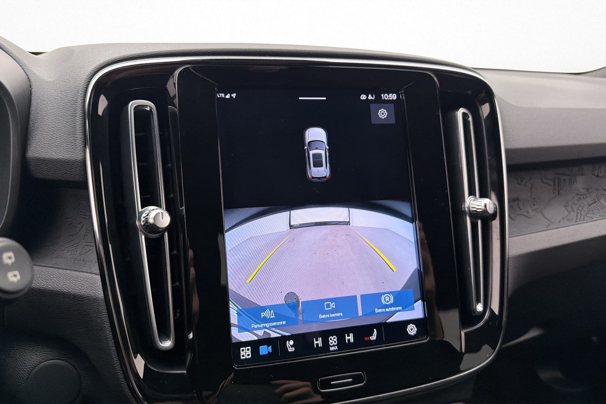 Volvo XC40 Recharge Twin motor AWD Värmare Drag MOMS