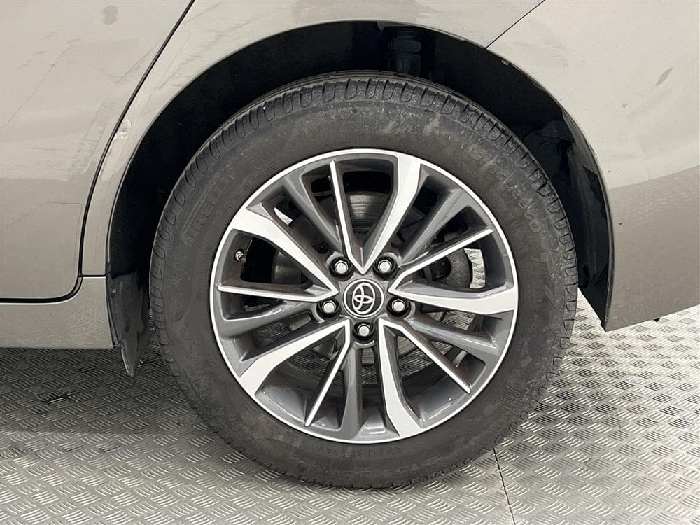 Toyota Verso VVT-i 1.8 147hk 7 Sits B-Kam Navi L-Assist 