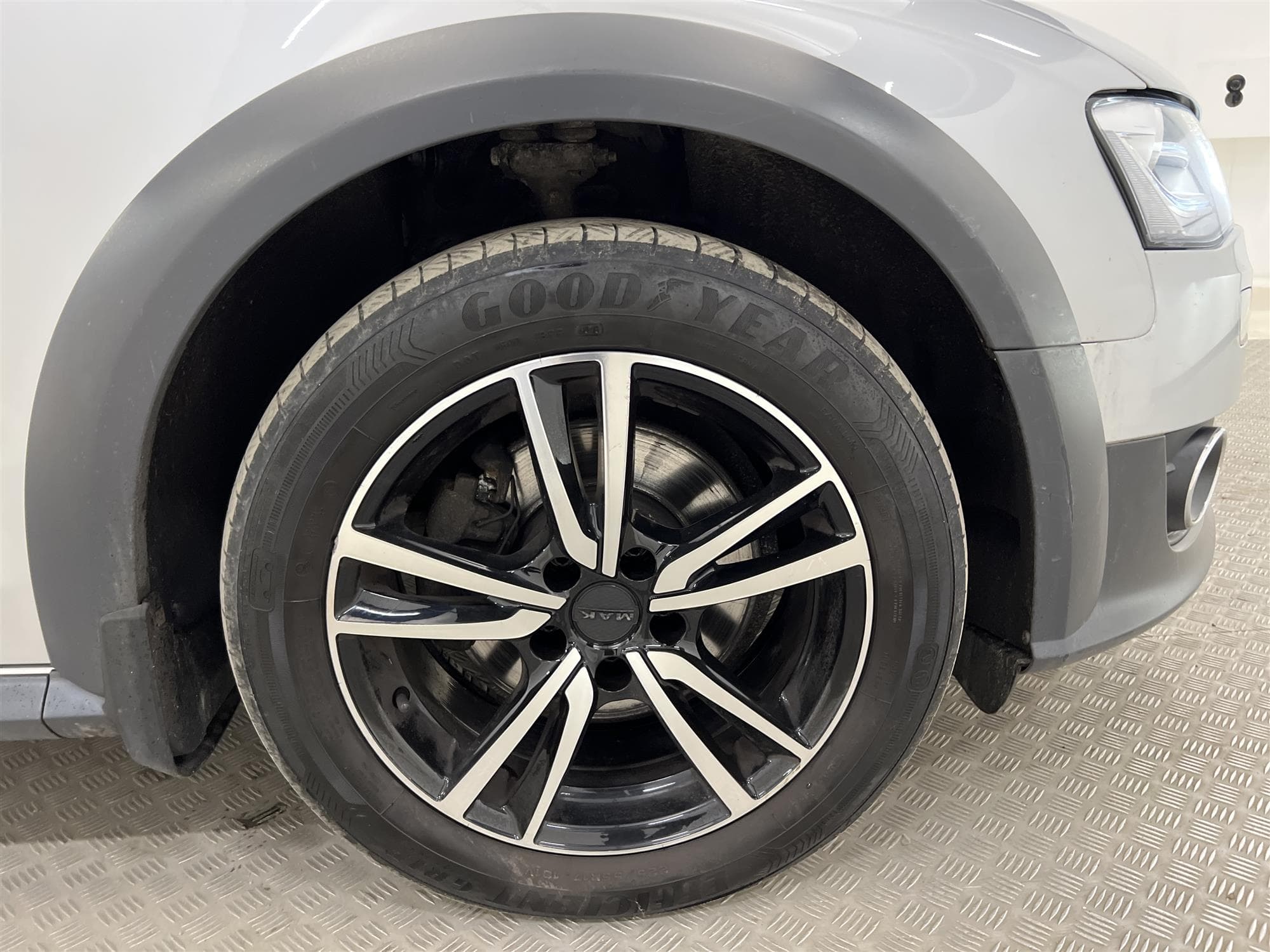 Audi A4 allroad 2.0 TDI Quattro S 177hk M-Värm Drag P-Sensor