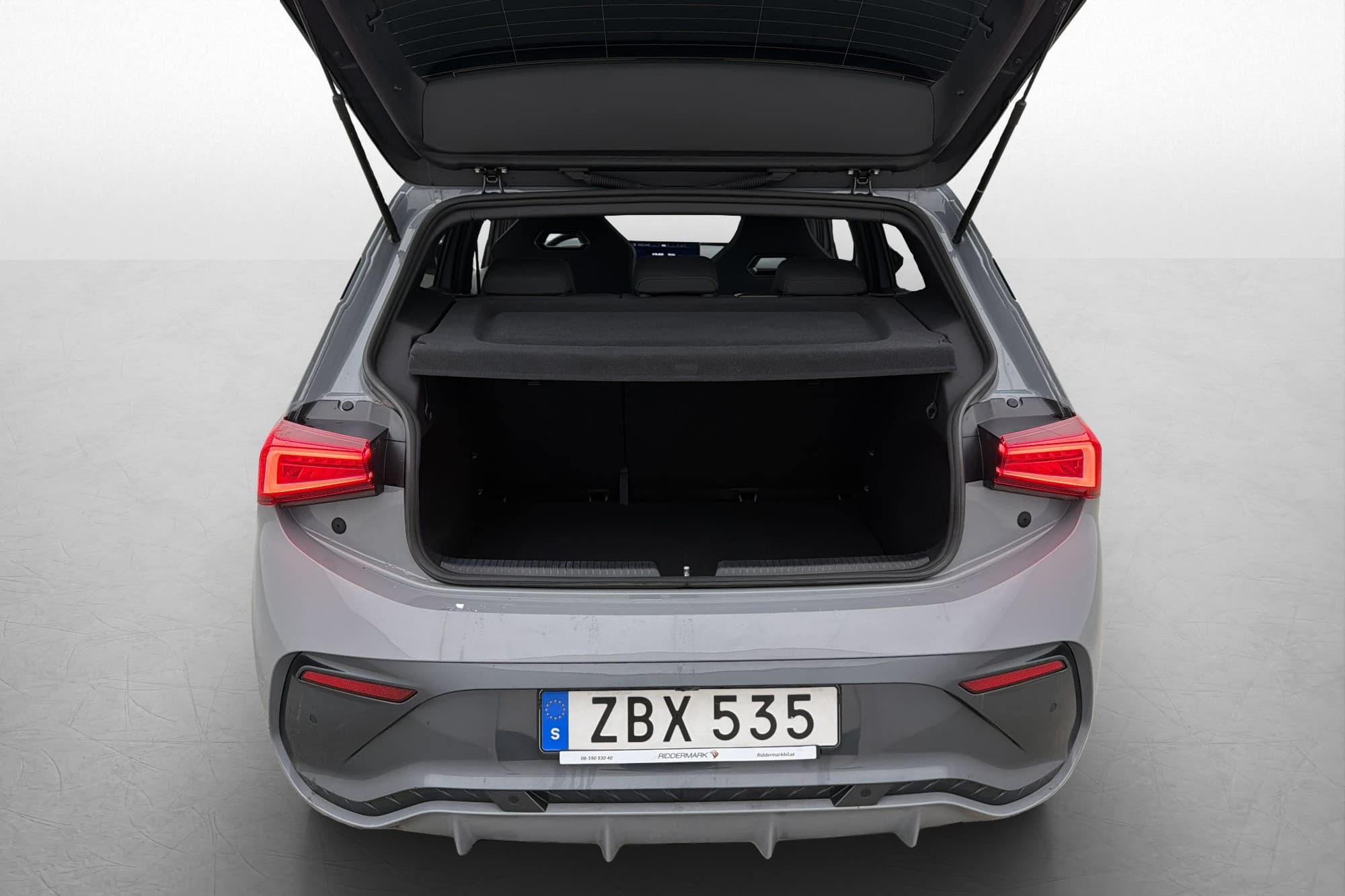 CUPRA Born 58 Värmare Kamera CarPlay Adapt-fart Keyless