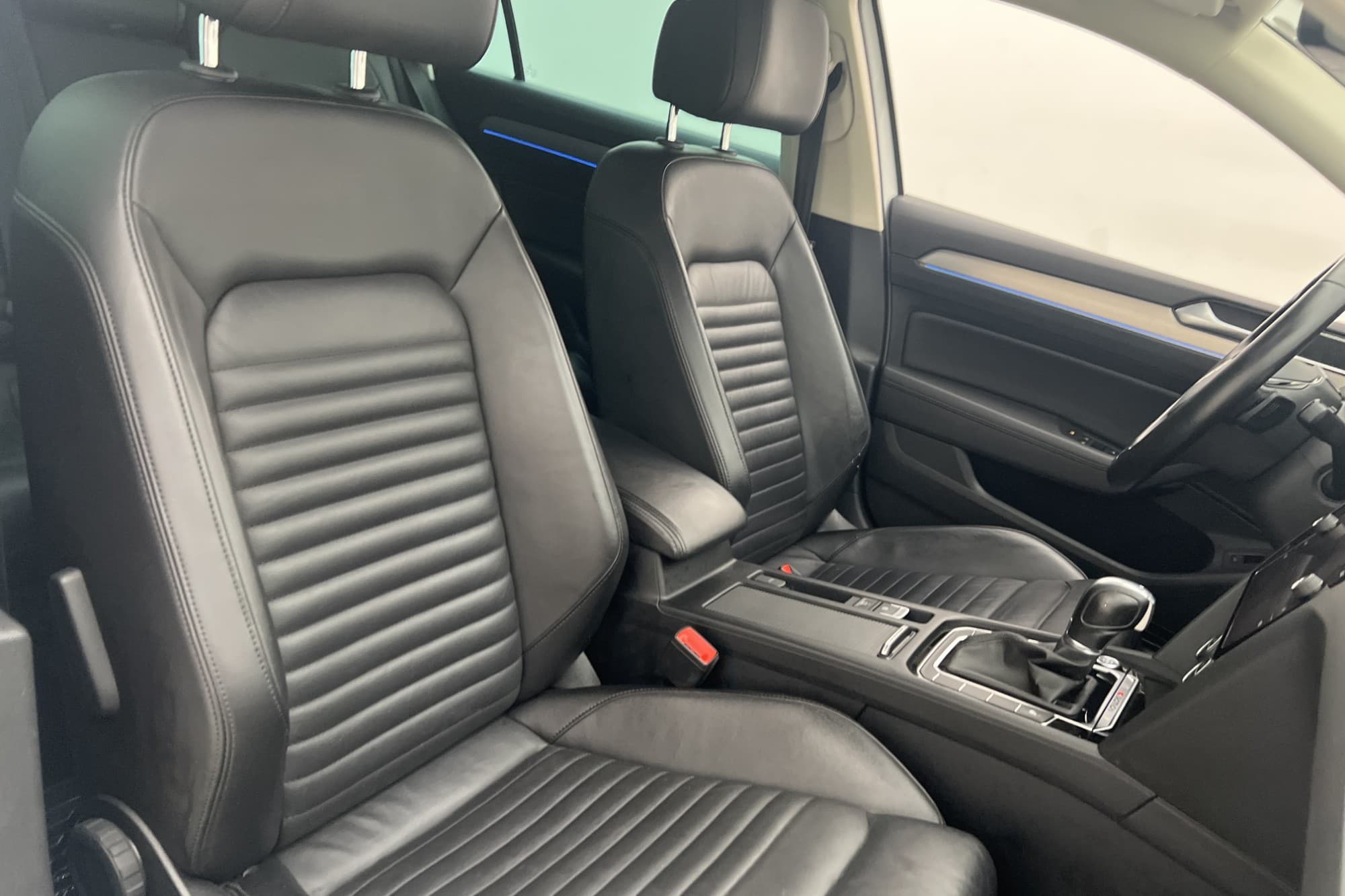Volkswagen Passat TDI 4M 190hk R-Line Cockpit D-Värm Drag