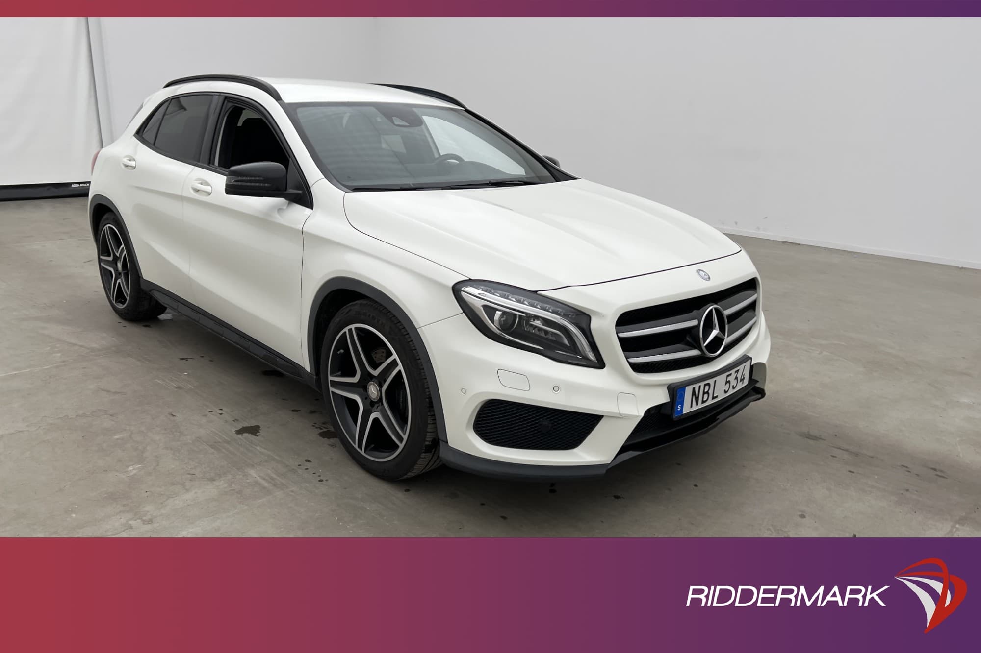 Mercedes-Benz GLA 220 d 4M 177hk AMG M-Värmare Kamera Navi