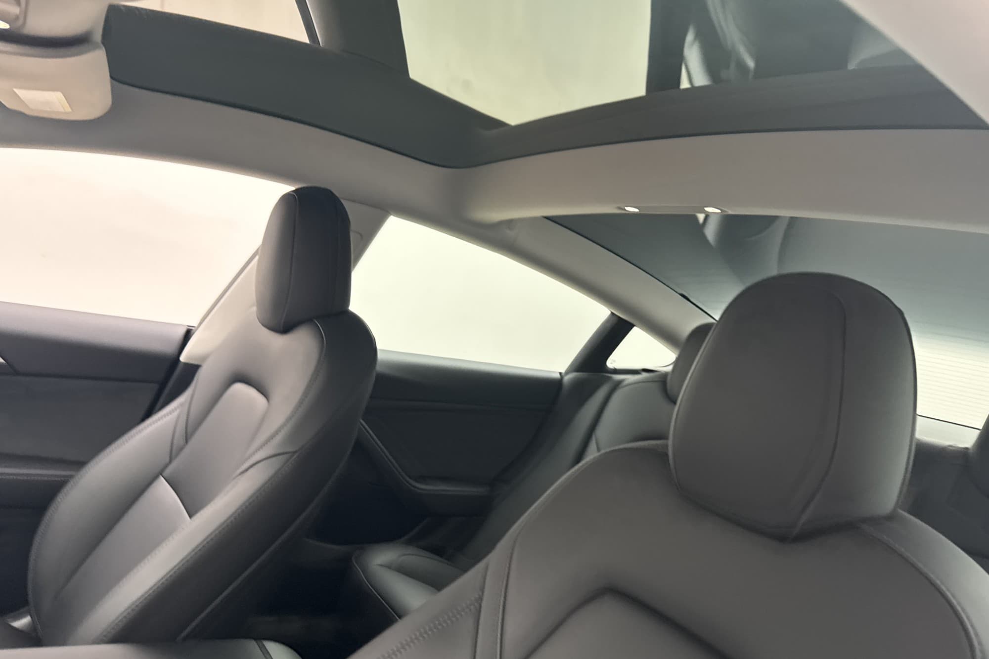 Tesla Model 3 Standard Range Svensksåld Autopilot Rattvärme