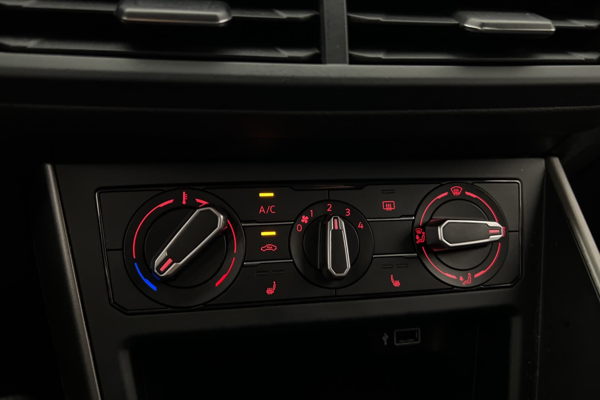 Volkswagen Polo 1.0 TSI BlueMotion 95hk M&K-Värmare Lågskatt